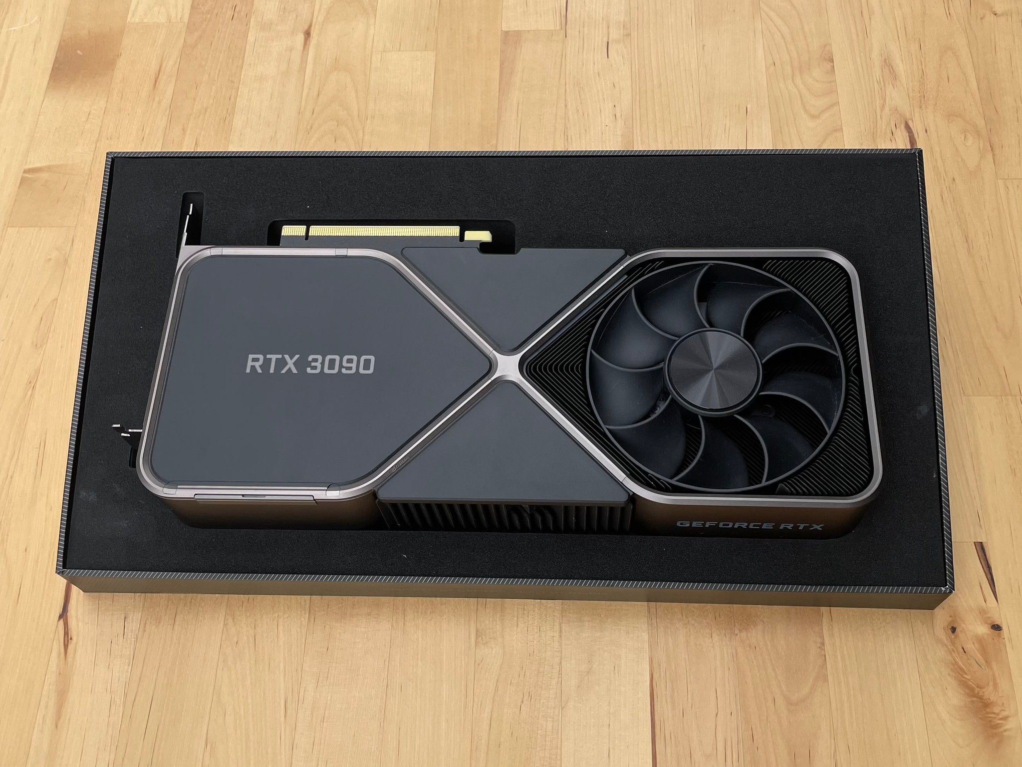 NVIDIA RTX 3090 Founders Edition – Excellent Condition | Original Packaging