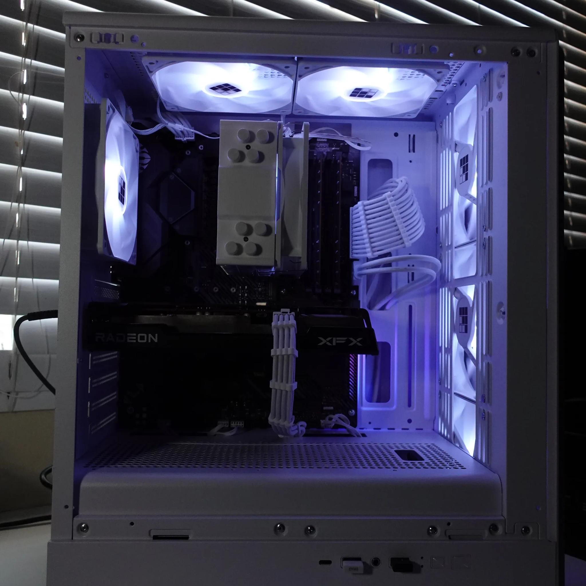 Gaming PC | Ryzen 7 2700x | Radeon RX 6600 8GB | 16GB Ram | 512GB SSD