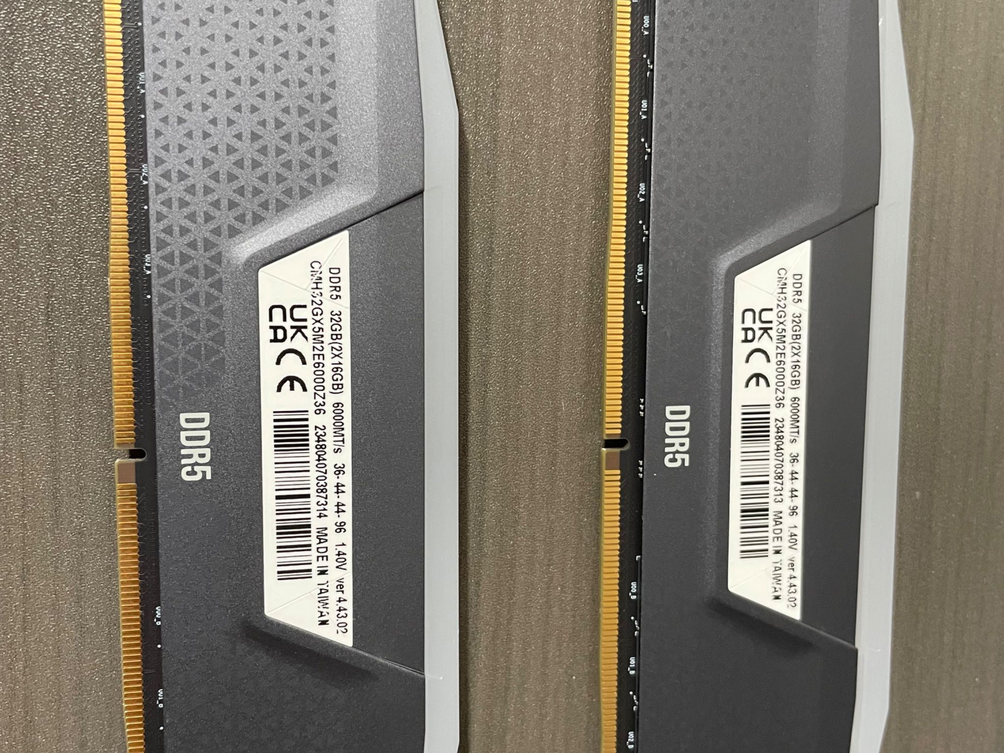 LIKE NEW Corsair Vengeance RGB DDR5 32GB (2x16GB) 6000Mhz CL36