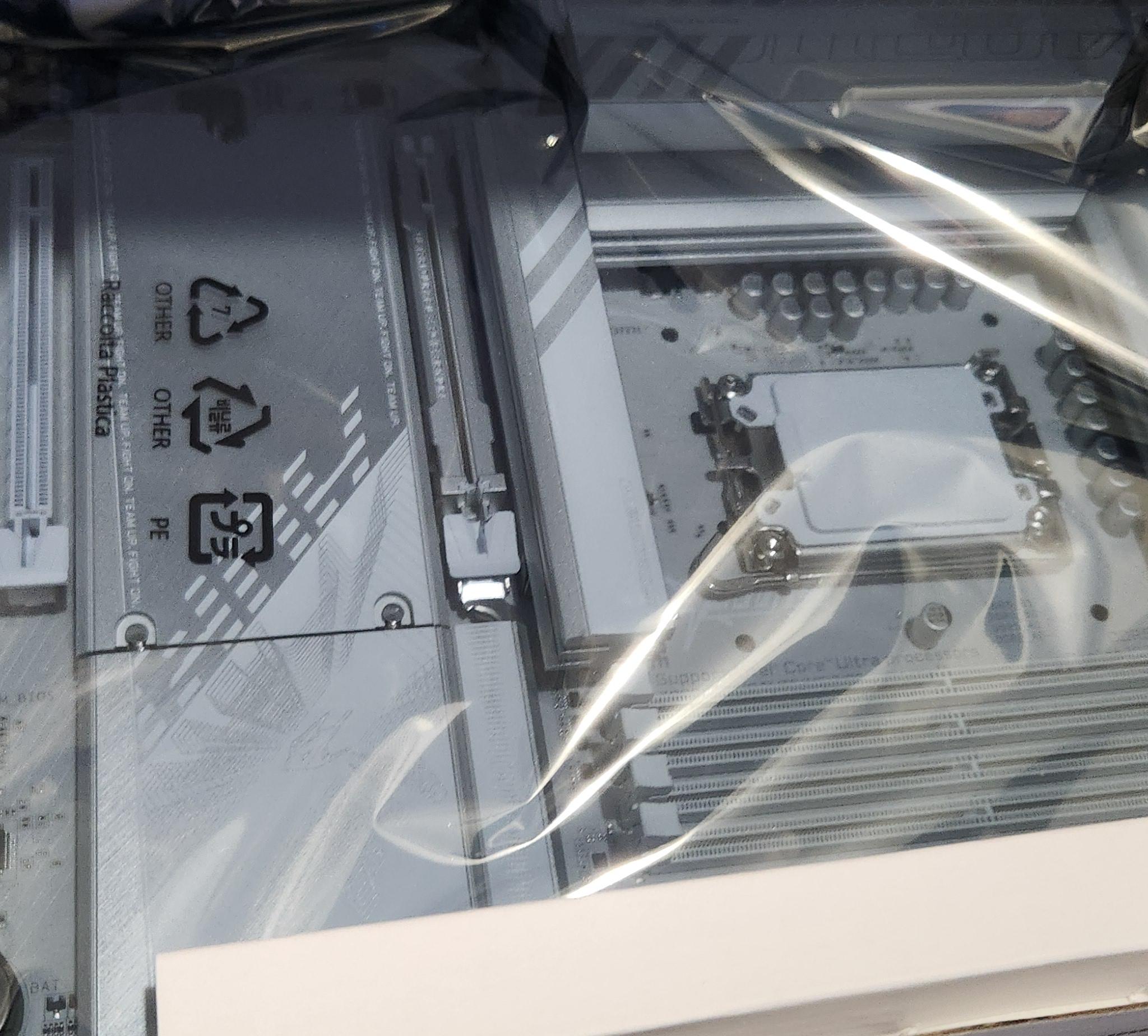 Gigabyte Z890 AORUS ELITE WIFI7 ICE