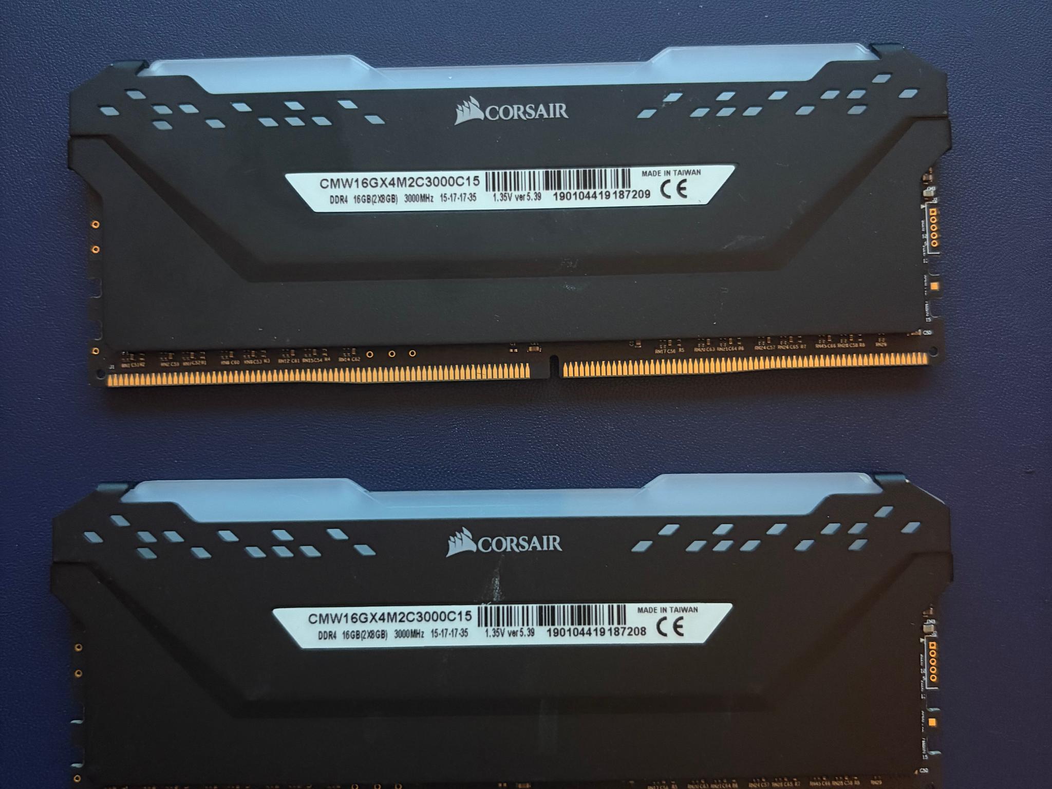 16GB (2 x 8GB) Corsair Vengeance RGB PRO DDR4