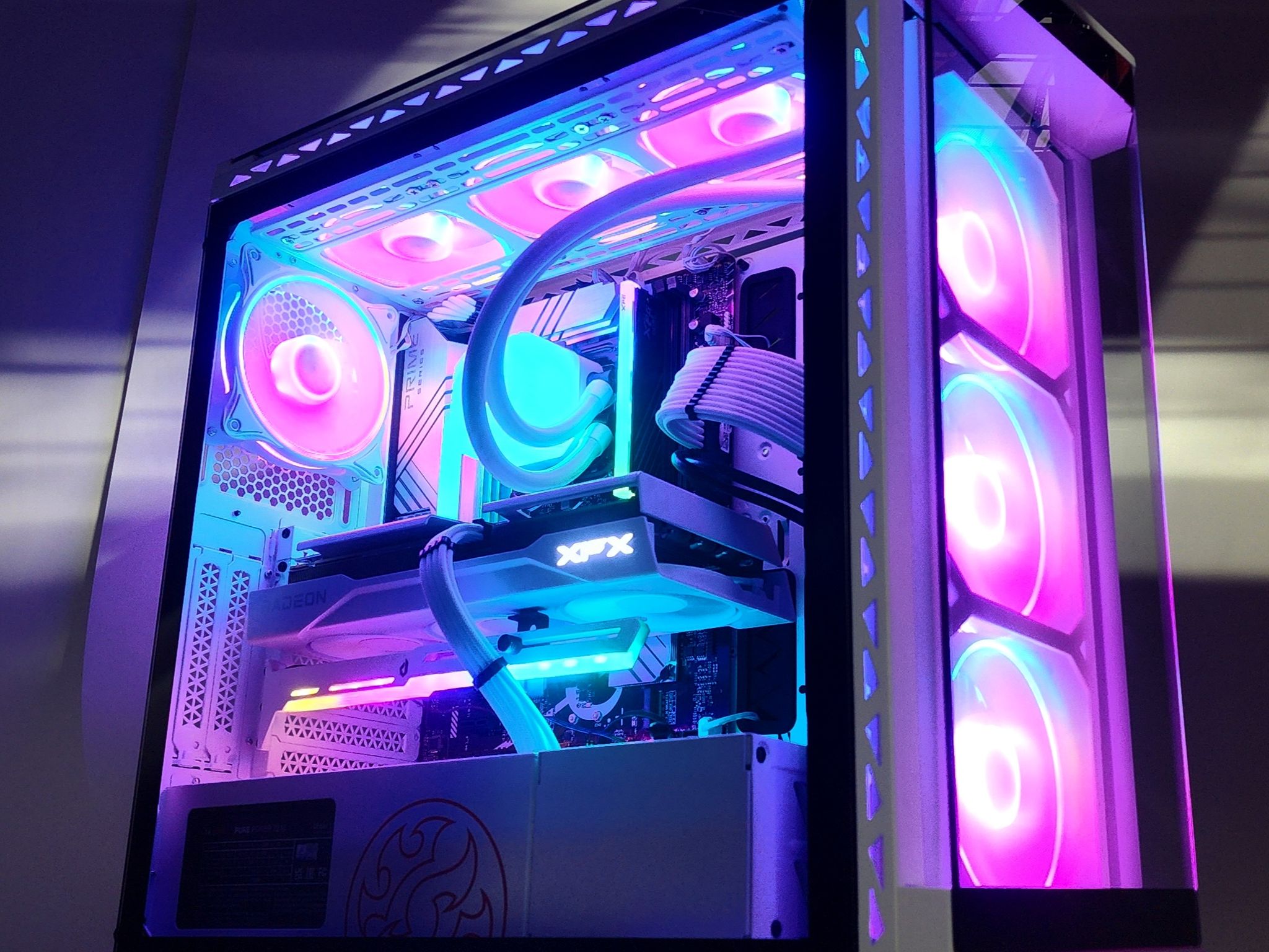 Gaming PC i7-13700KF 16GB RAM 1TB SSD RX 9060 XT 16GB Windows 11 Computer