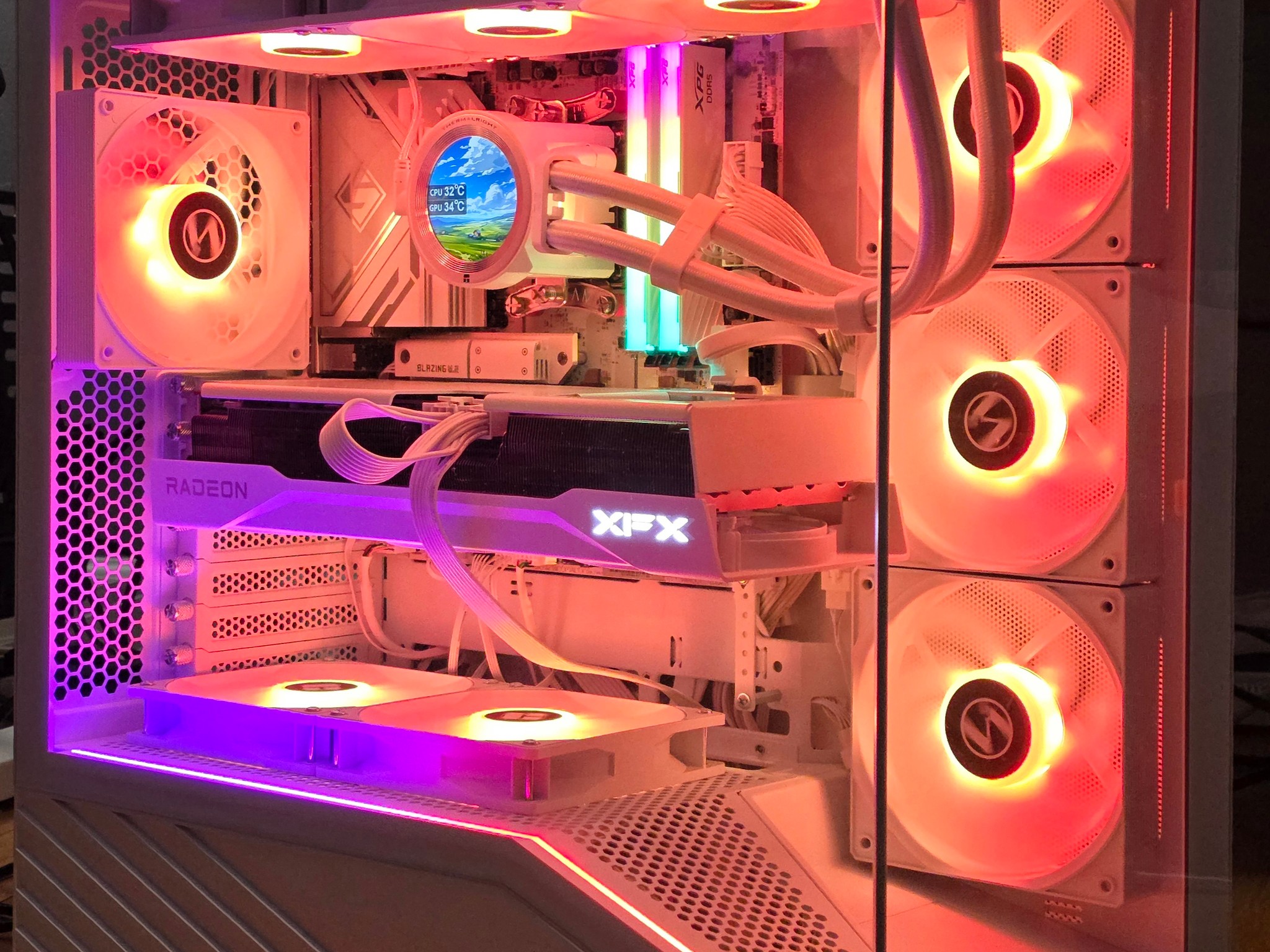 All AMD | All White 4K Gaming PC | RX 9070 16 GB | Ryzen 7 7800X3D | 32GB | 1TB | 2 Year Warranty