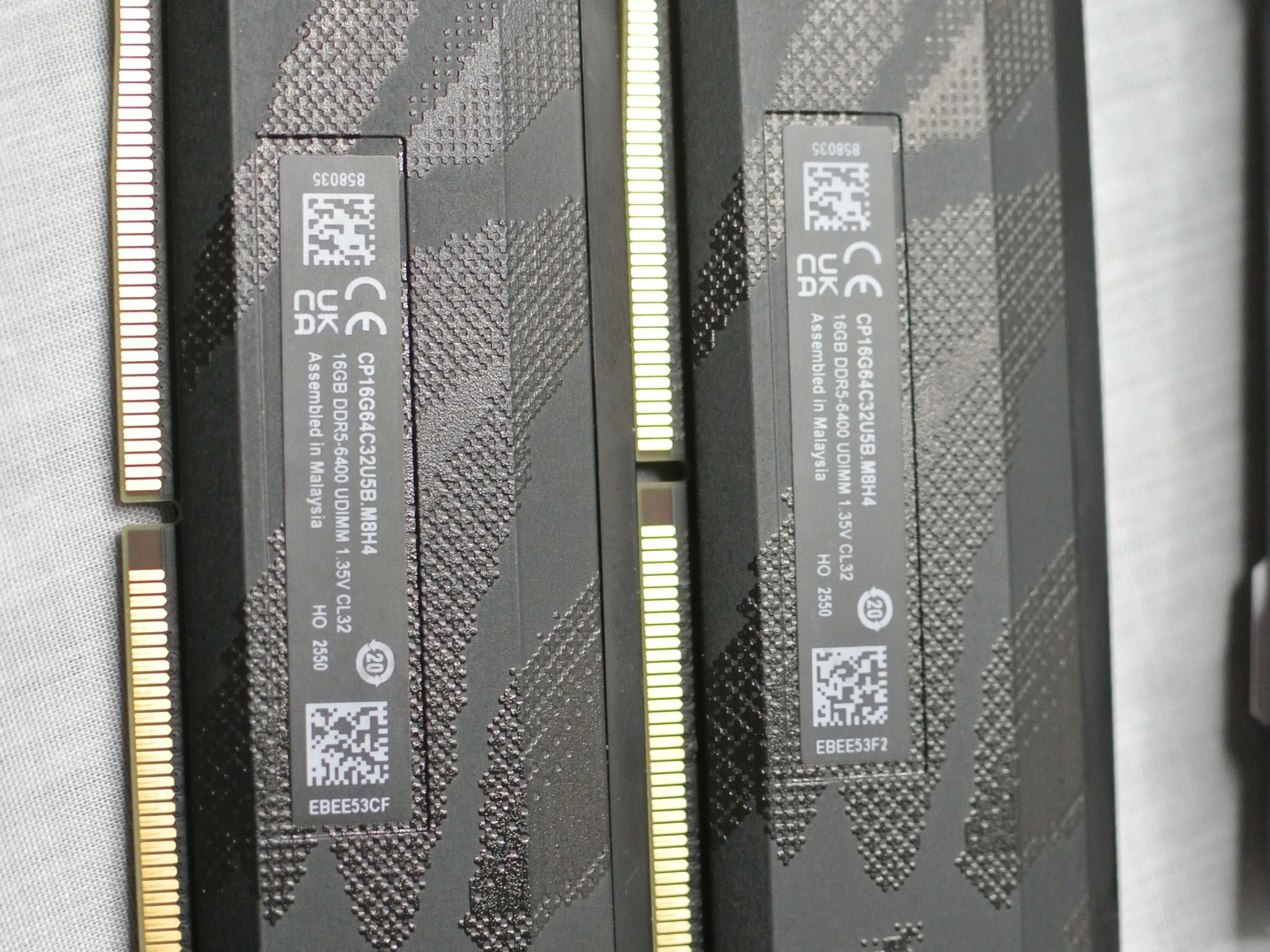 Crucial Pro 32GB DDR5 (2 x 16GB) 6400MT/s CL32 Memory RAM