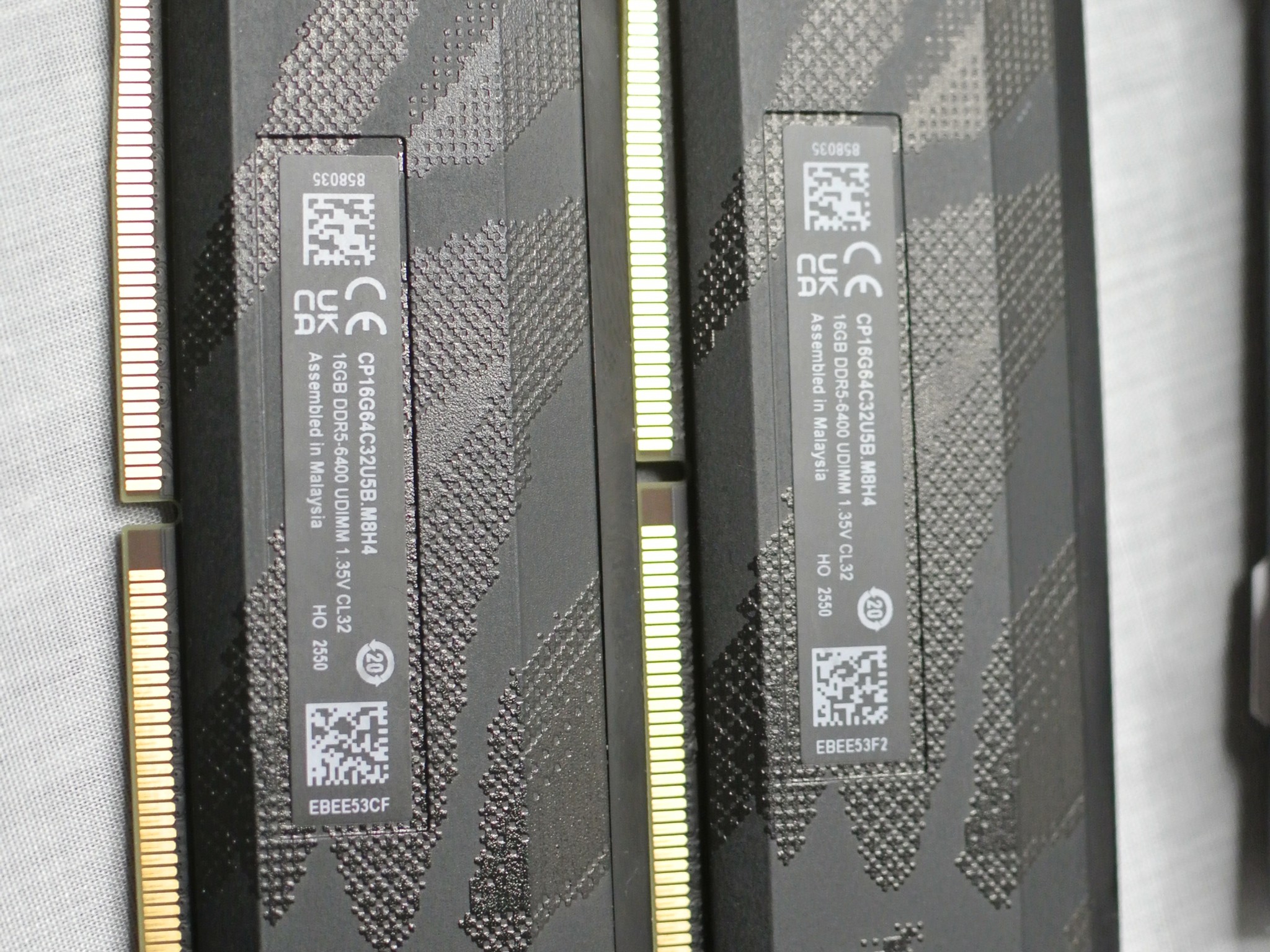 Crucial Pro 32GB DDR5 (2 x 16GB) 6400MT/s CL32 Memory RAM