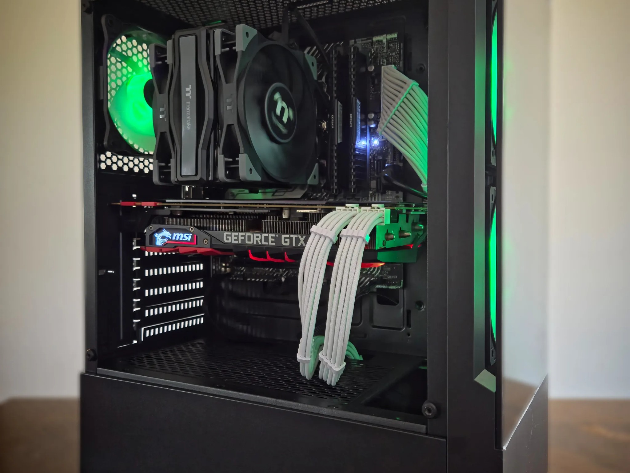 Starter PC! Intel i3 10100f - MSI 1080 Ti