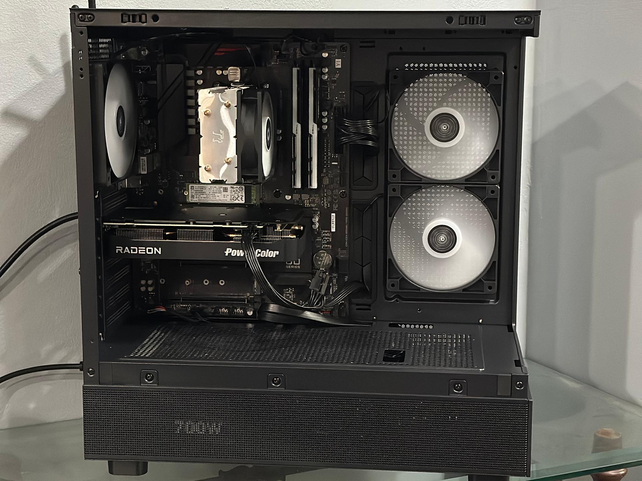 Rx 9060 Xt 16gb, 1440p black gaming pc Beast