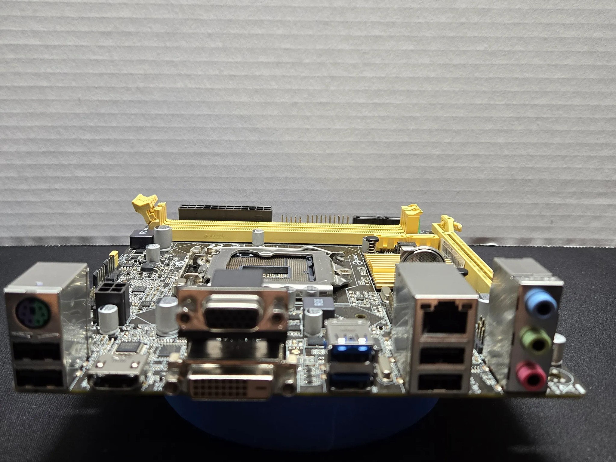 Asus LGA 1150 ITX Motherboard