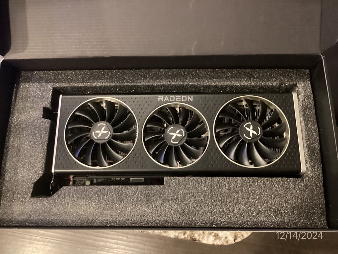 NEW ++ XFX Speedster MERC 319 Radeon RX 6800 BLACK 16GB Gaming