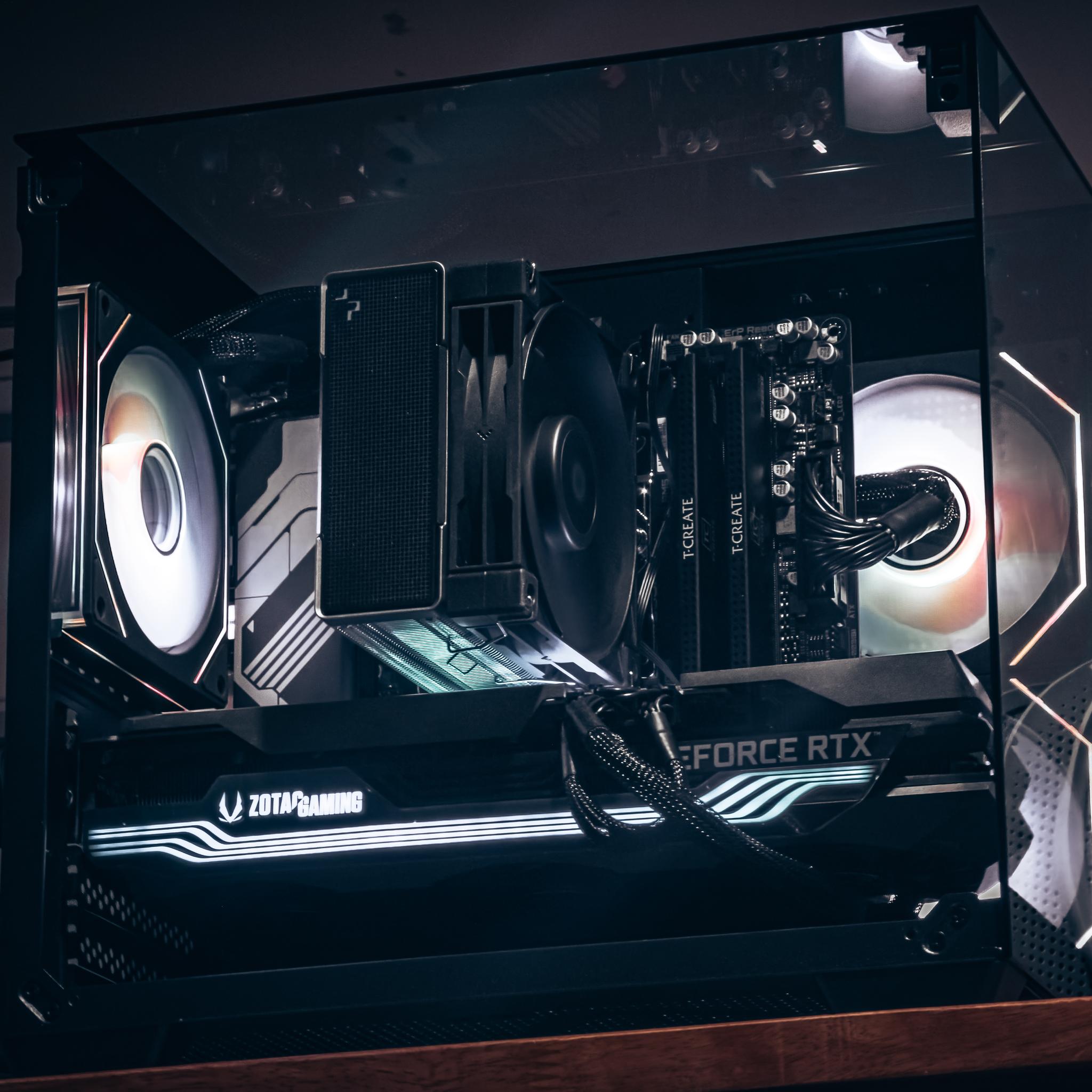 🔥 Ryzen 9 7950X | RTX 3080 Ti AMP Holo | 64GB DDR5 | RGB Fishtank Build 🔥