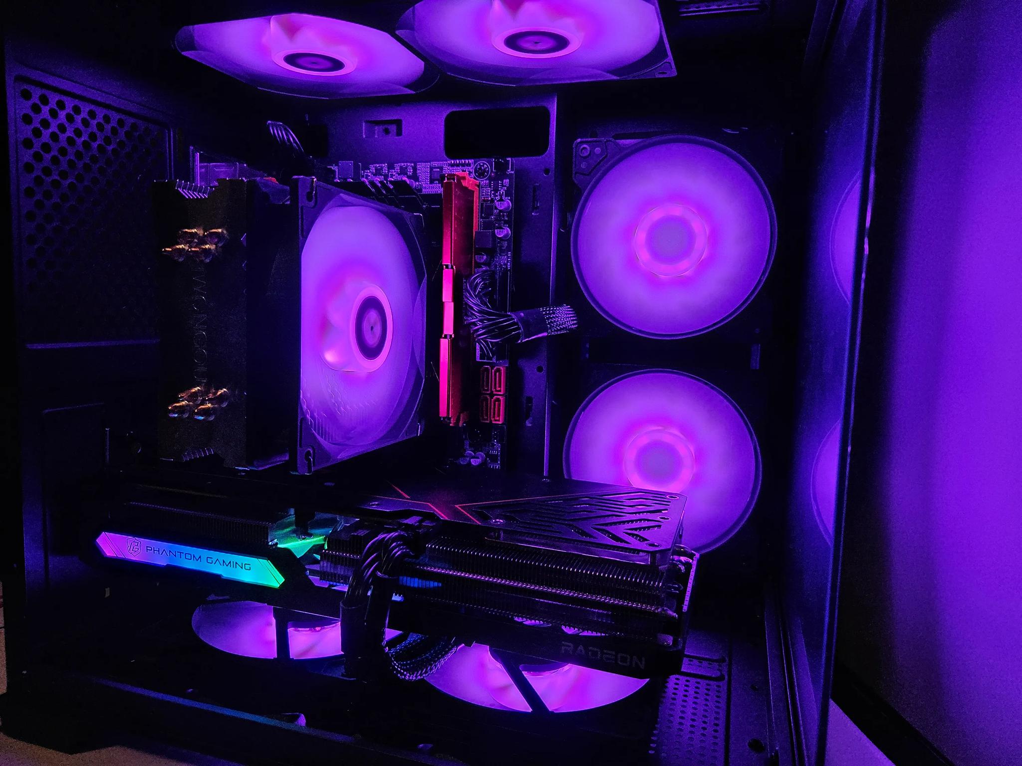 Dark Side Rig Intel 10 Core / 16GB DDR4 / 1TB SSD / RX 7600