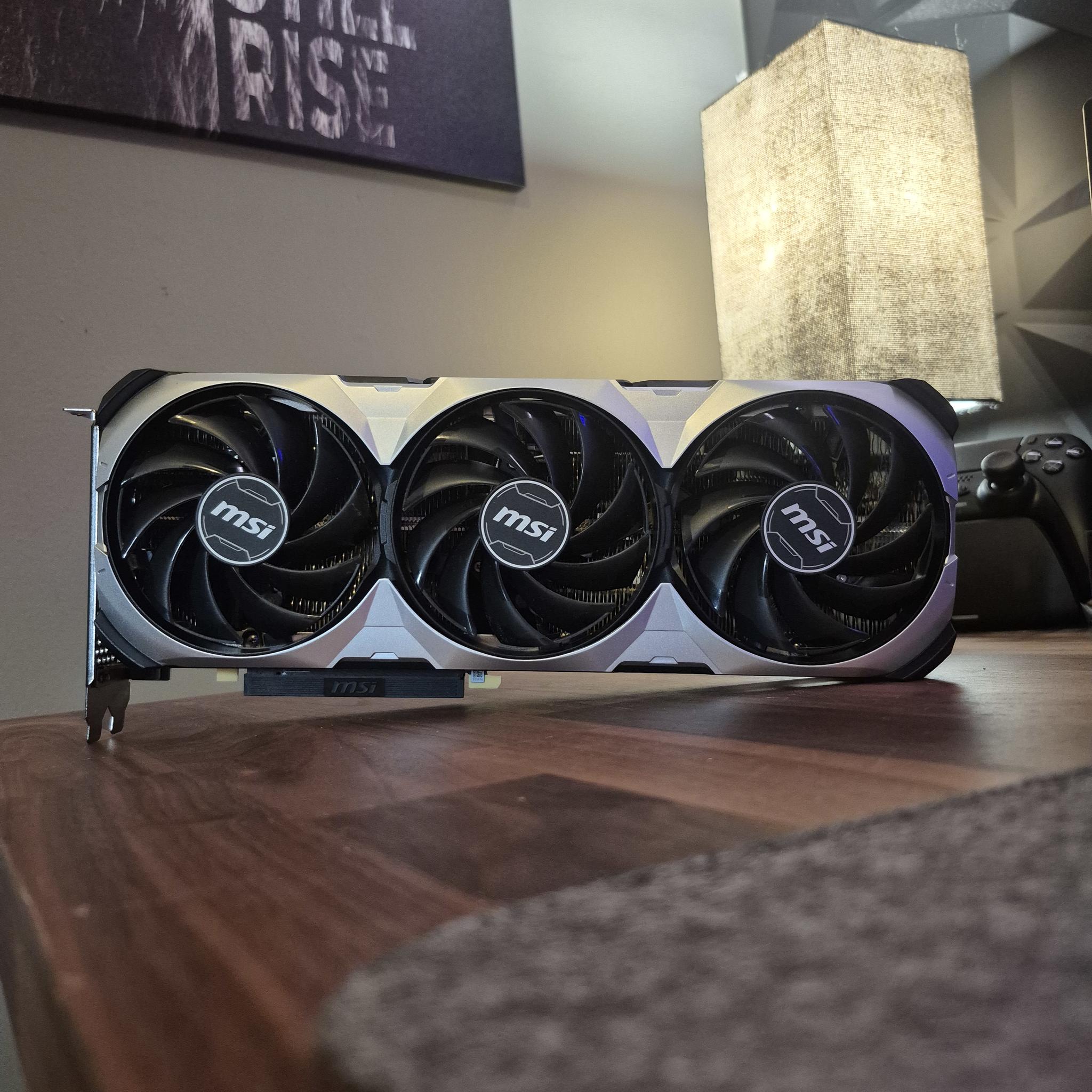 RTX 4070 TI SUPER 16 GB