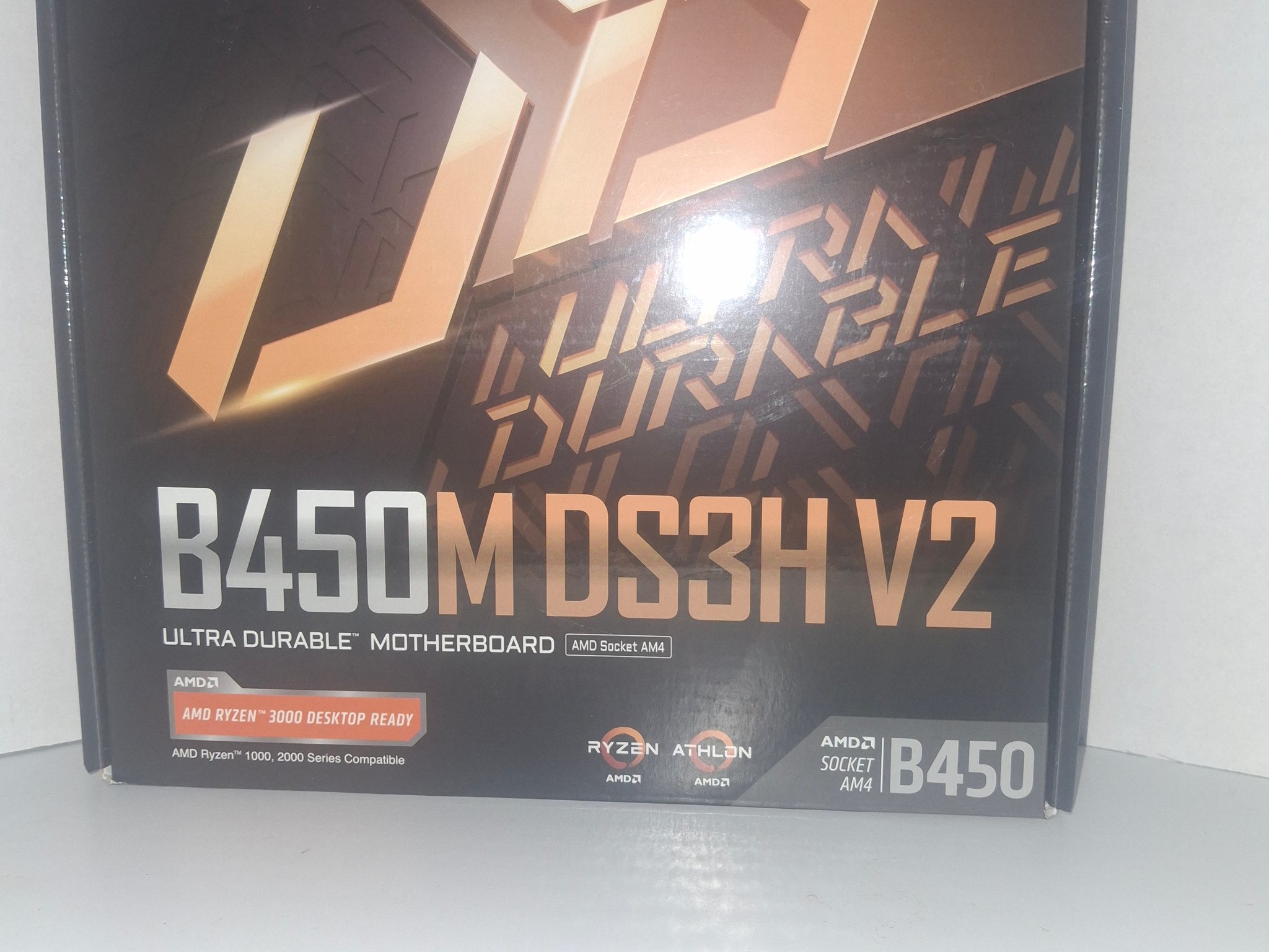 GIGABYTE B450M DS3H V2 AM4 AMD B450 Micro ATX AMD Motherboard