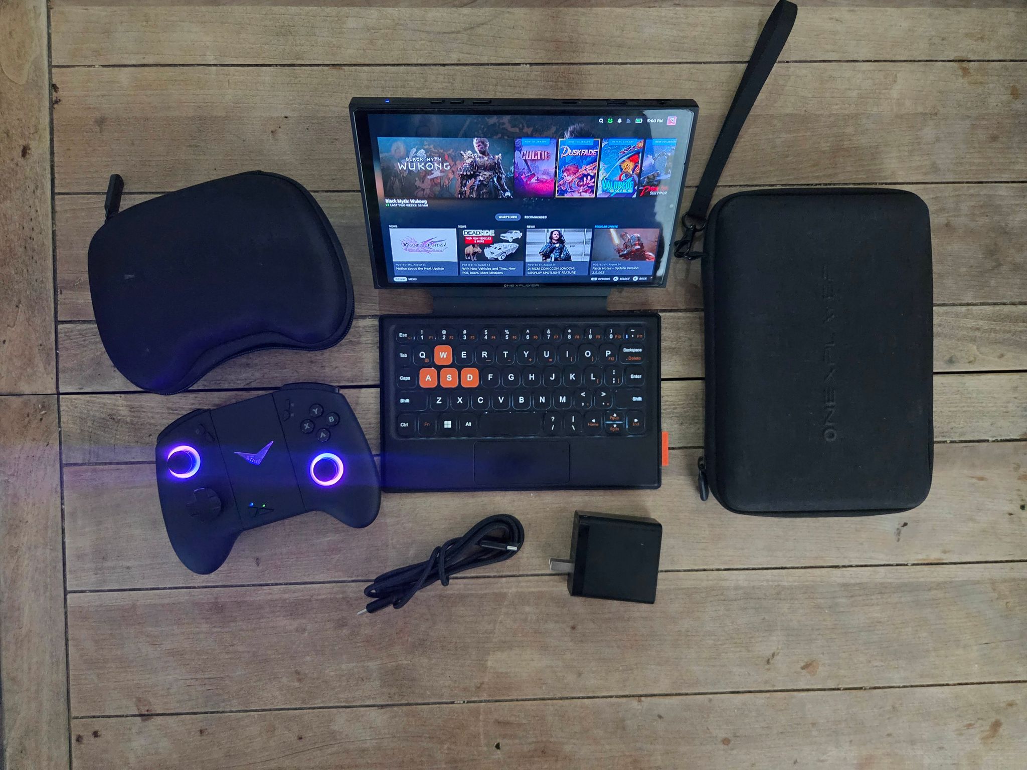 Onexplayer X1 Mini (8840u) 32gb / 1TB with Joycon controllers