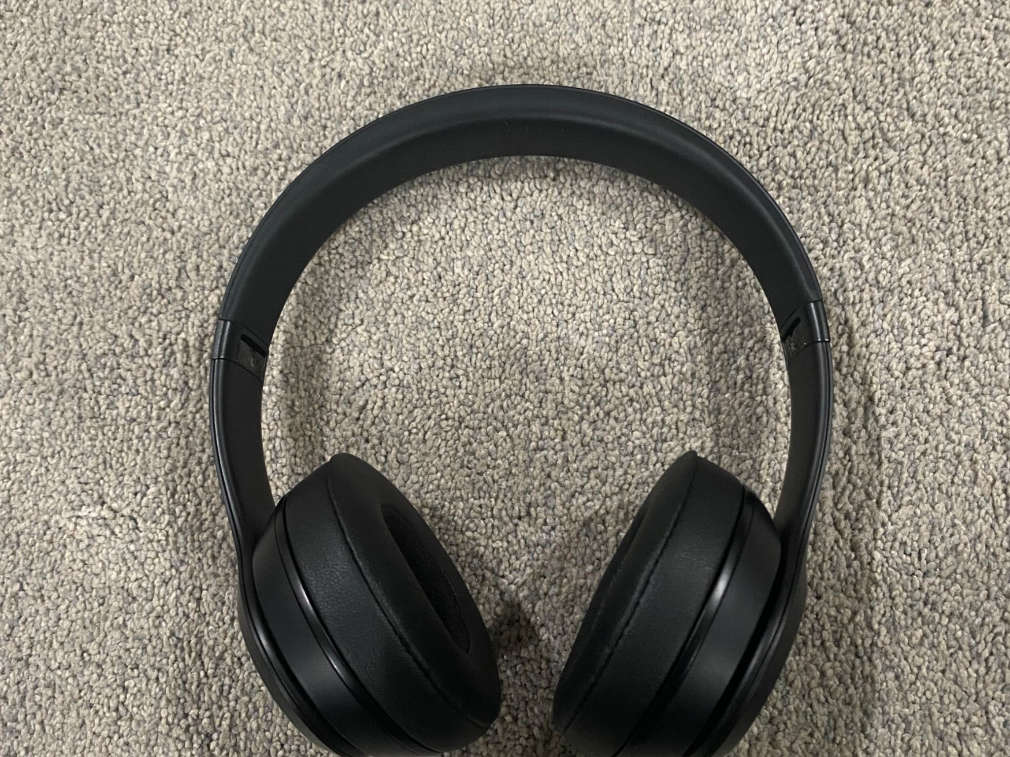 (BRAND NEW) Beats Solo3 On-Ear Wireless Headphones