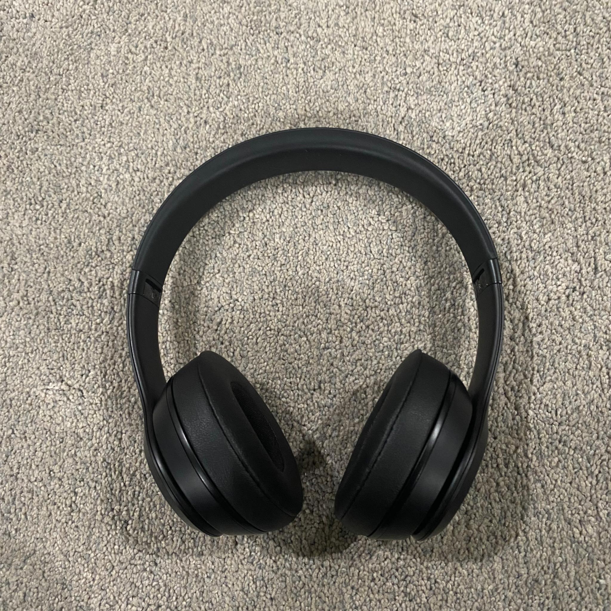 (BRAND NEW) Beats Solo3 On-Ear Wireless Headphones