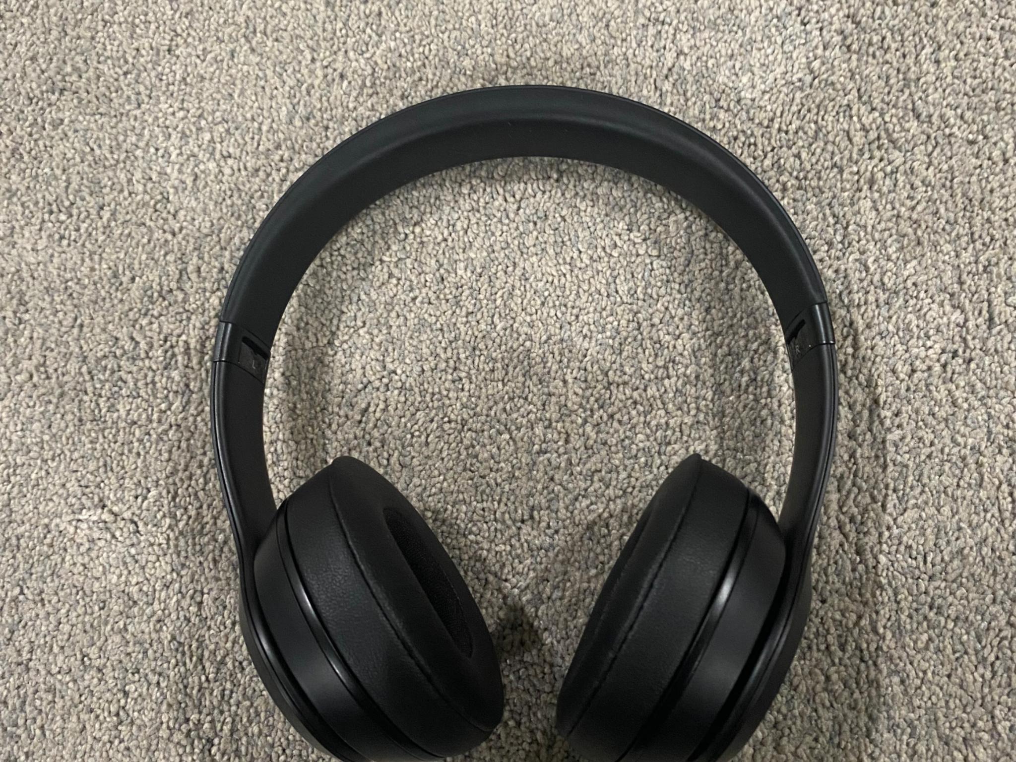 (BRAND NEW) Beats Solo3 On-Ear Wireless Headphones