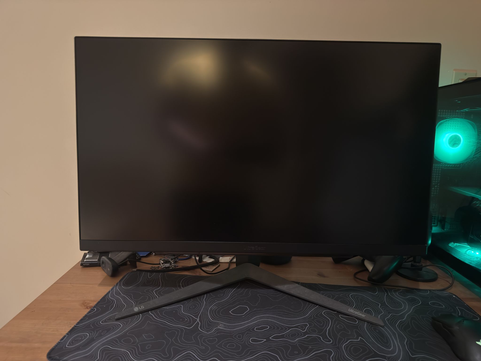 LG Ultragear 1440p 240Hz 27-inch