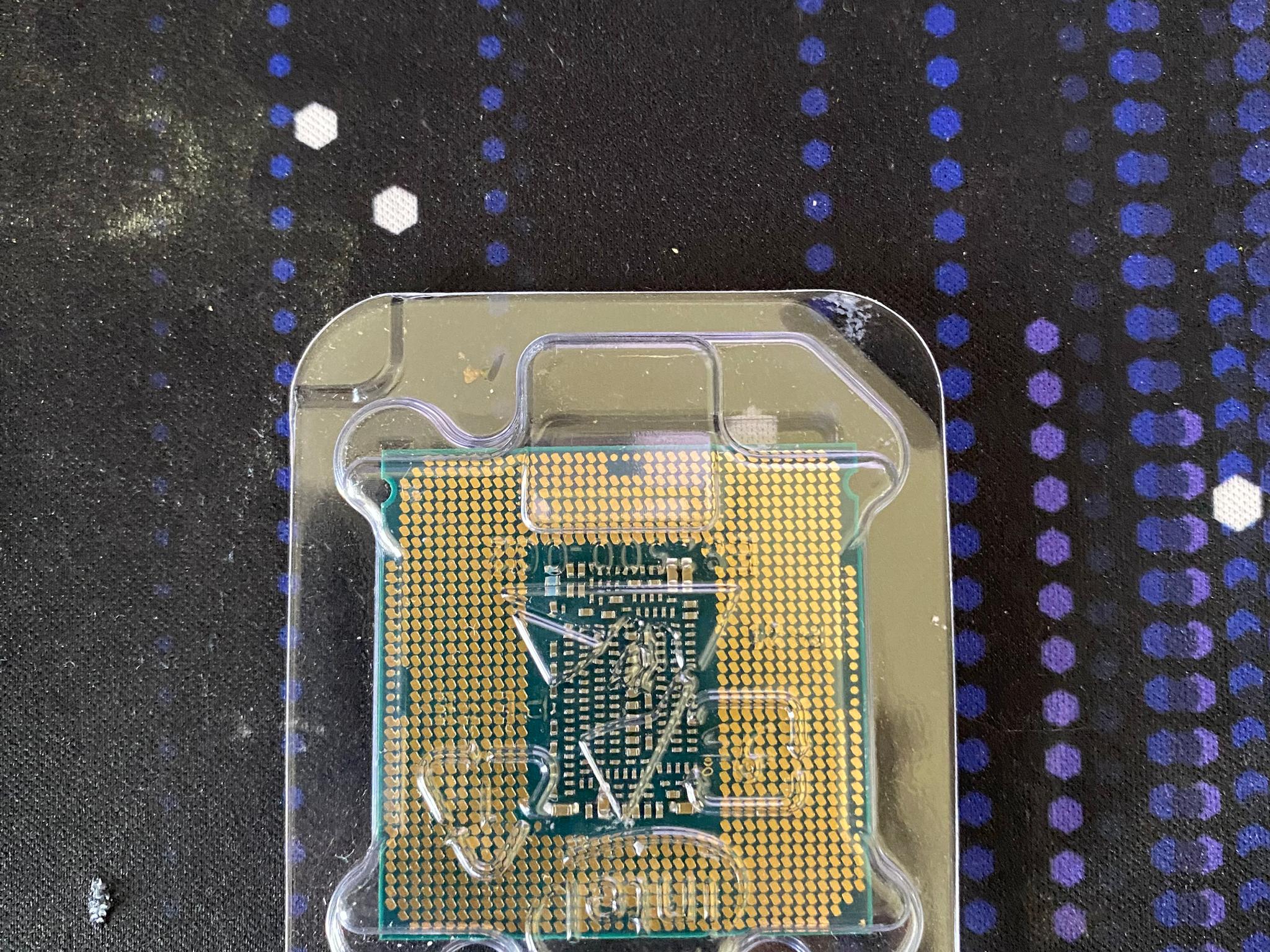 Used Good i7 8700k hits 5ghz