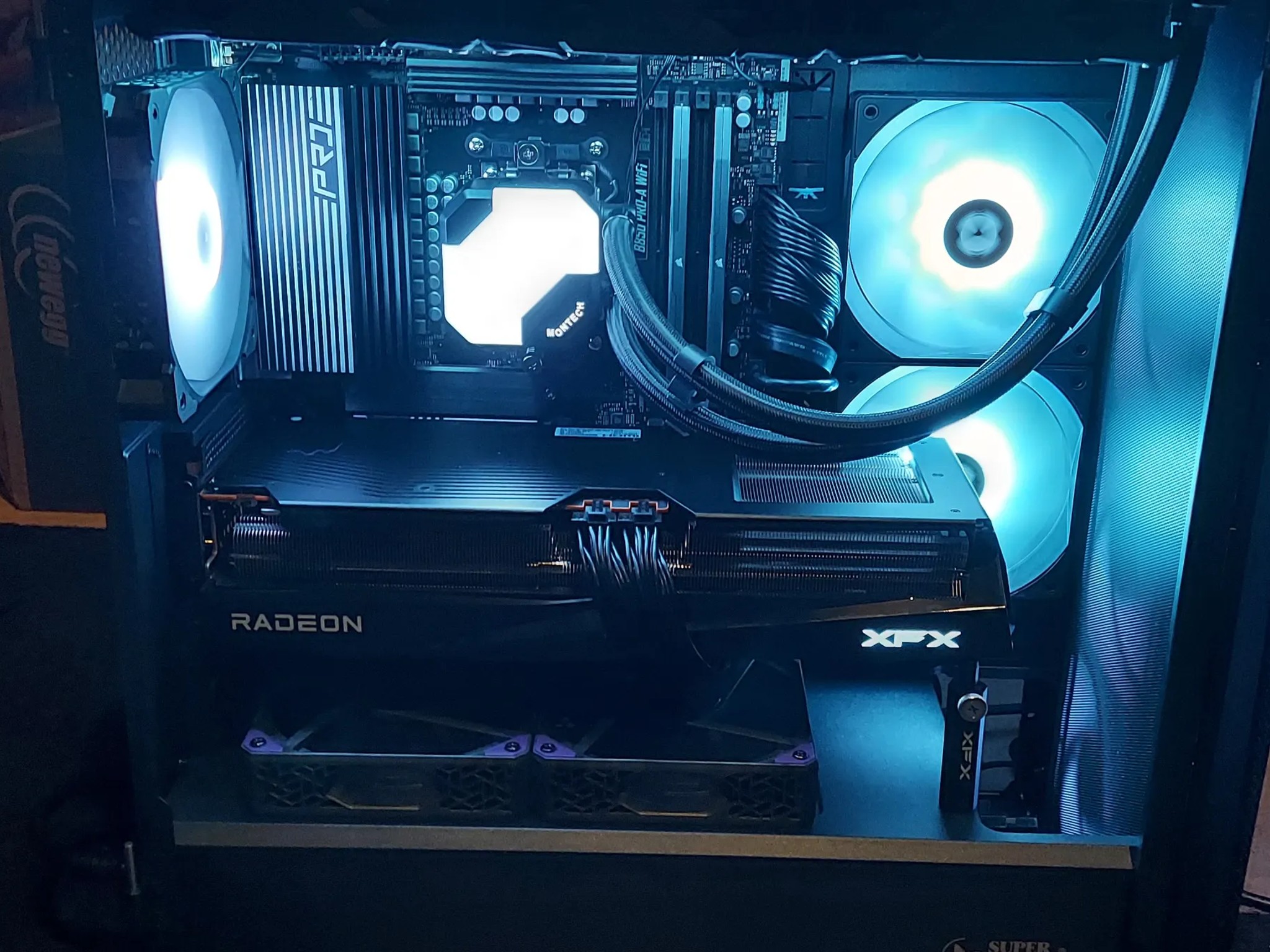 Black Beast 9700X/9070XT