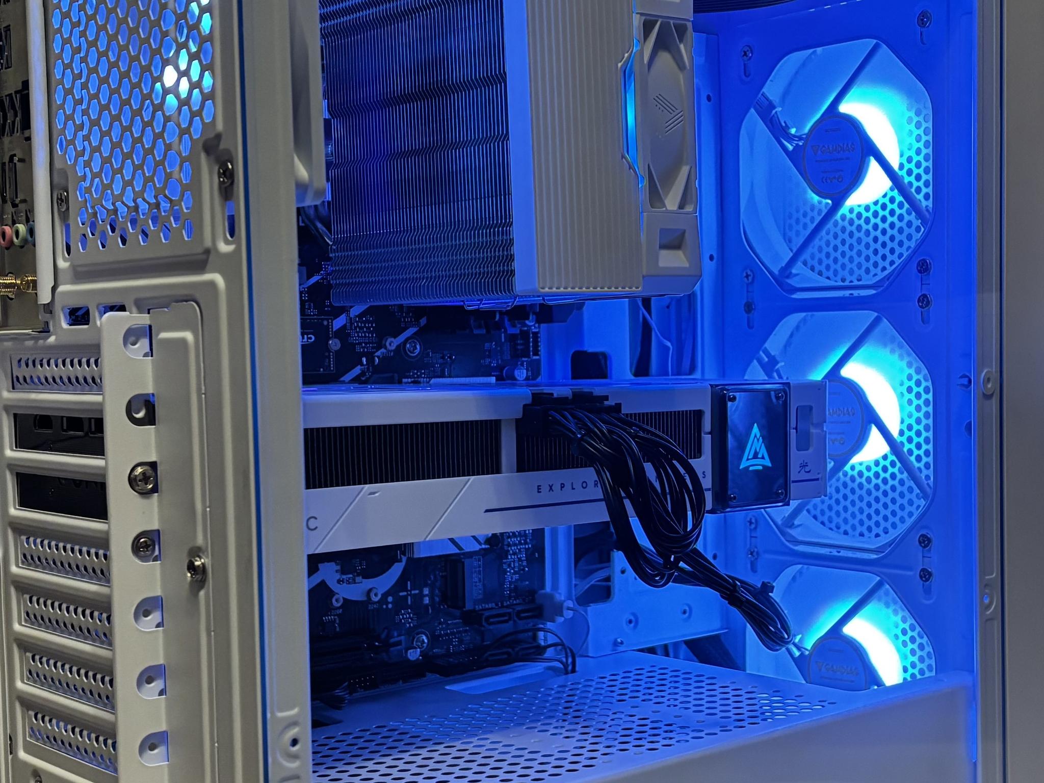 WHITEOUT 1440P GAMING PC! Intel Arc B580 12GB + i5-14600k + 32GB DDR5 RAM