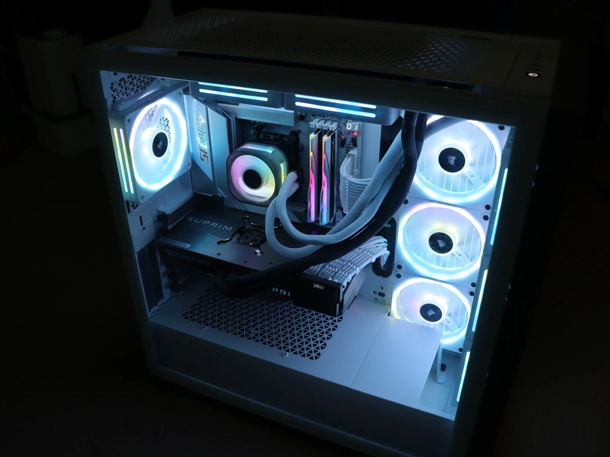 AMD 9800X3D + RTX 4090 Liquid Suprim X Gaming PC