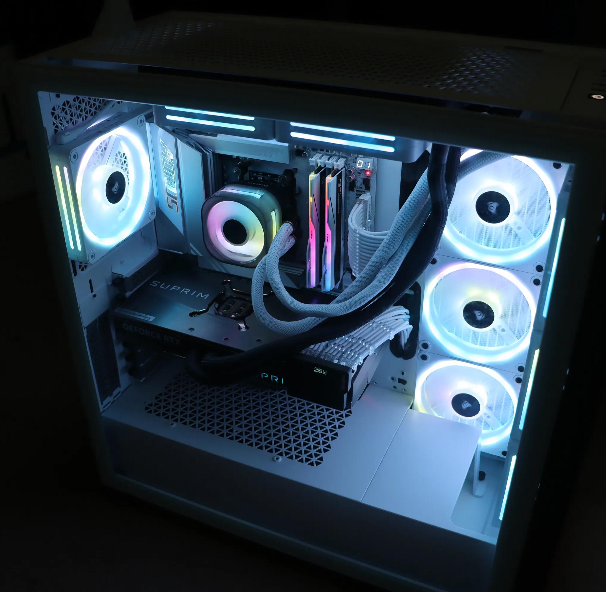 AMD 9800X3D + RTX 4090 Liquid Suprim X Gaming PC