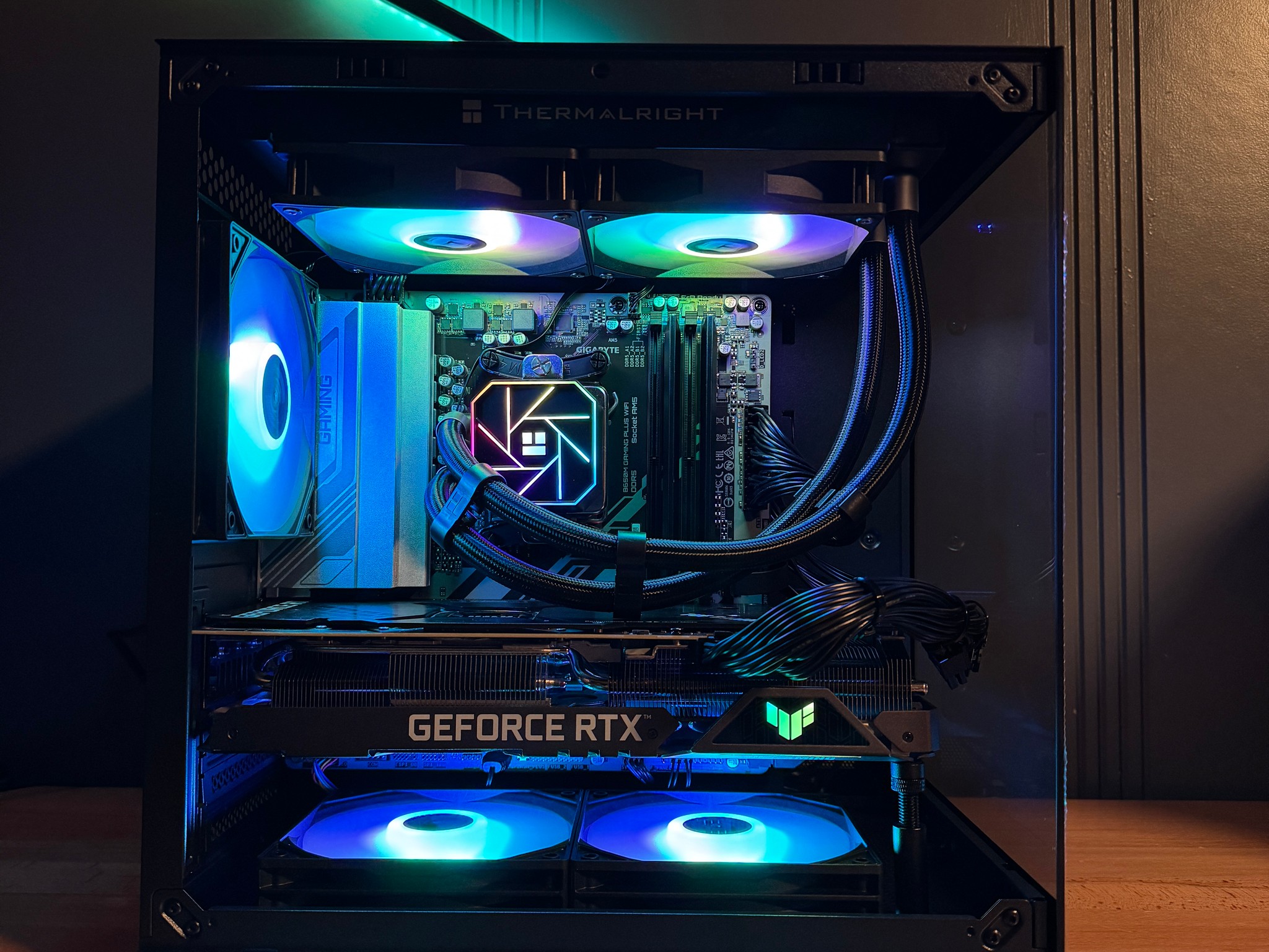 👨‍🚀Ryzen 7600X | RTX 3080 Ti | 32GB DDR5 | 1TB SSD | 850W PSU