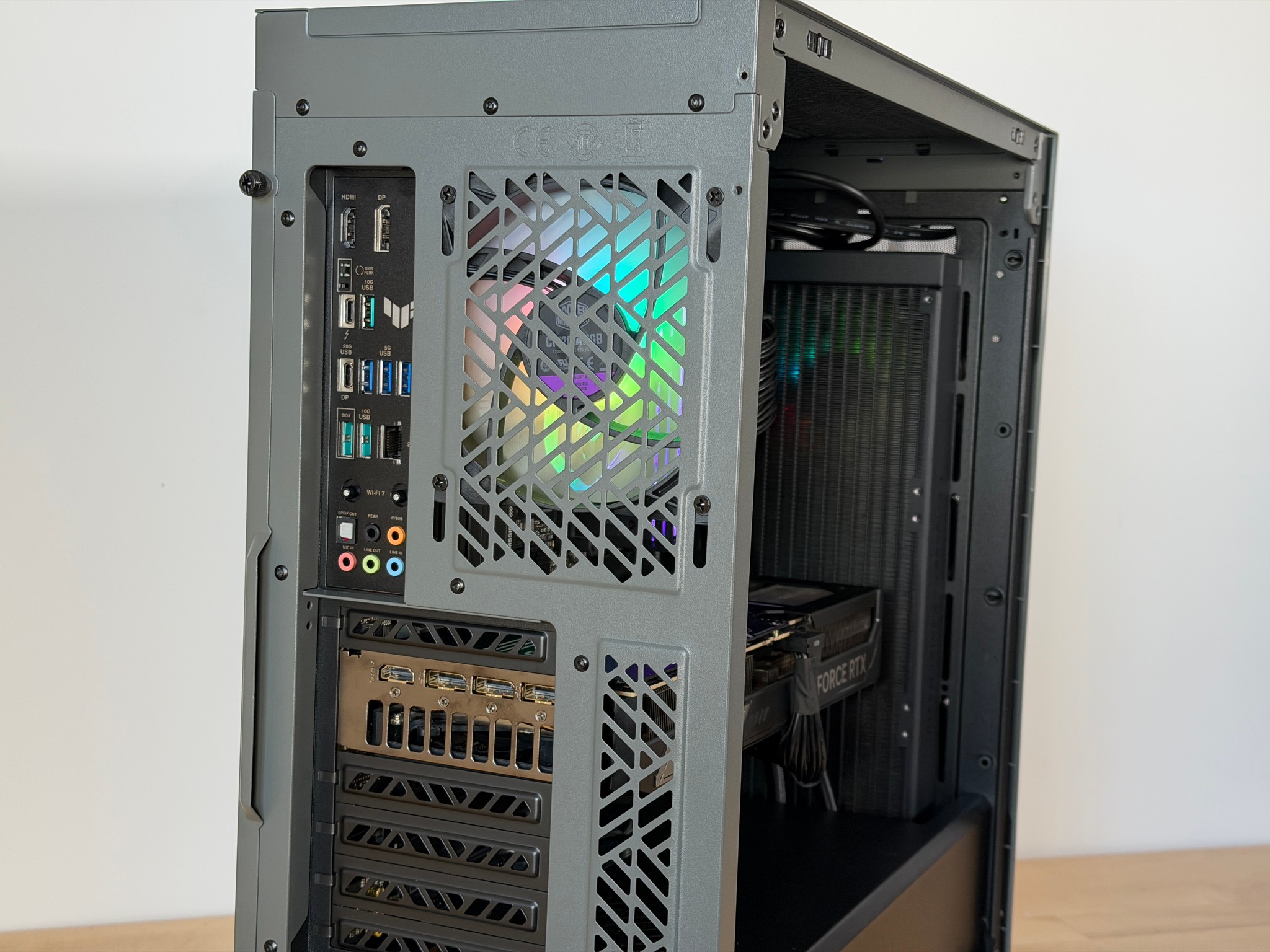 RTX 5080 Intel Core Ultra 265k Gaming PC