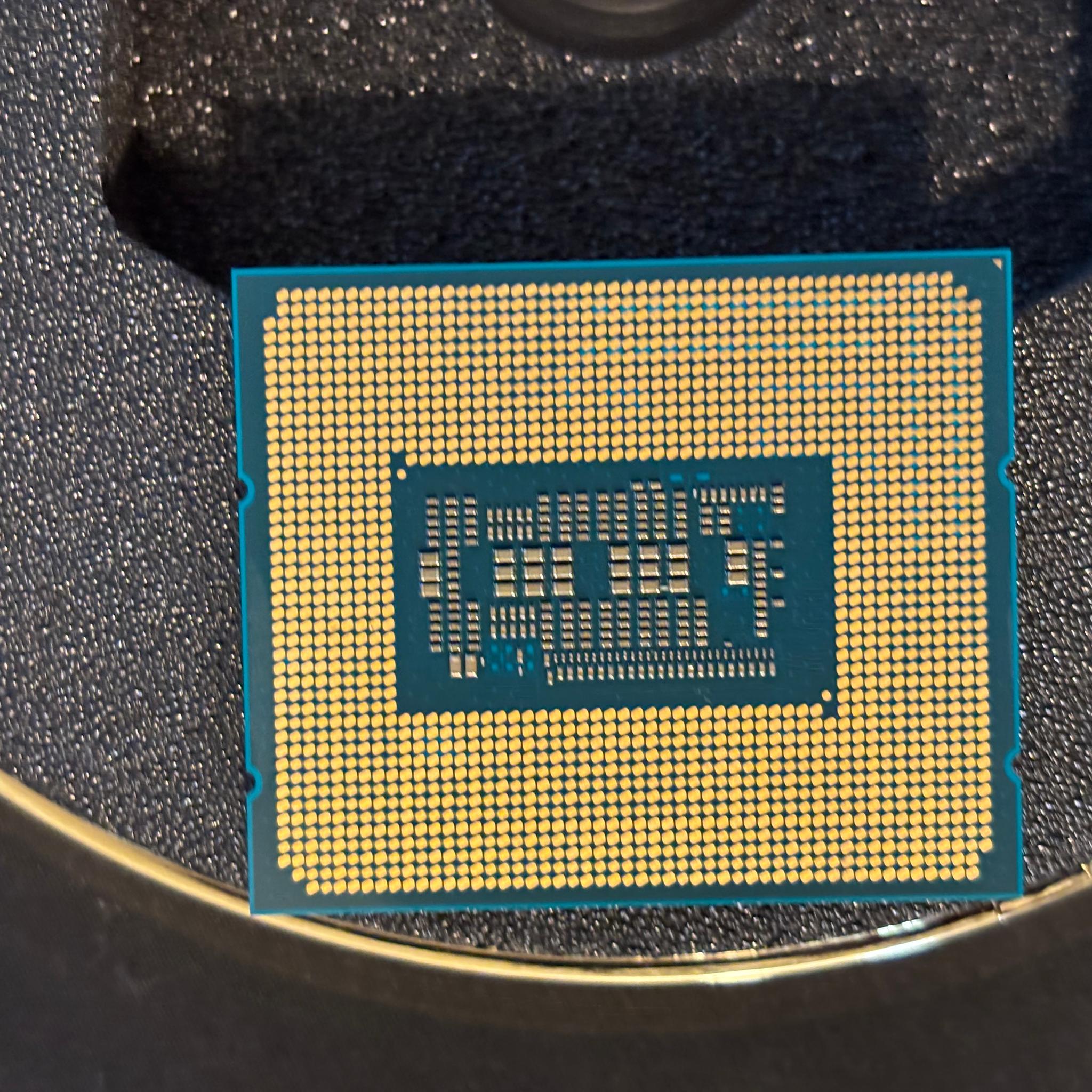Intel Core i9-12900KS