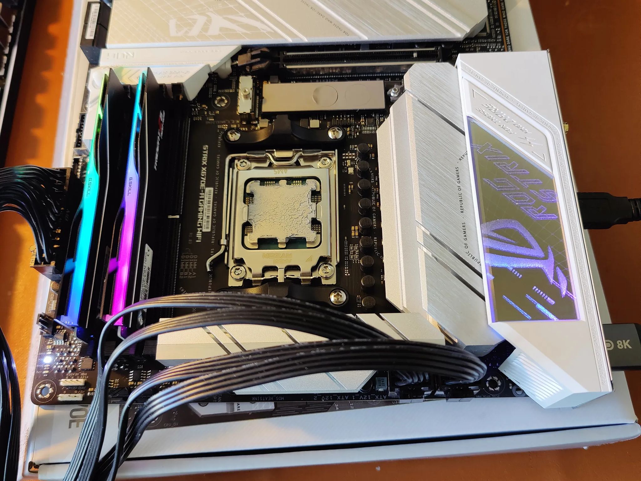 Asus strix X670e -A