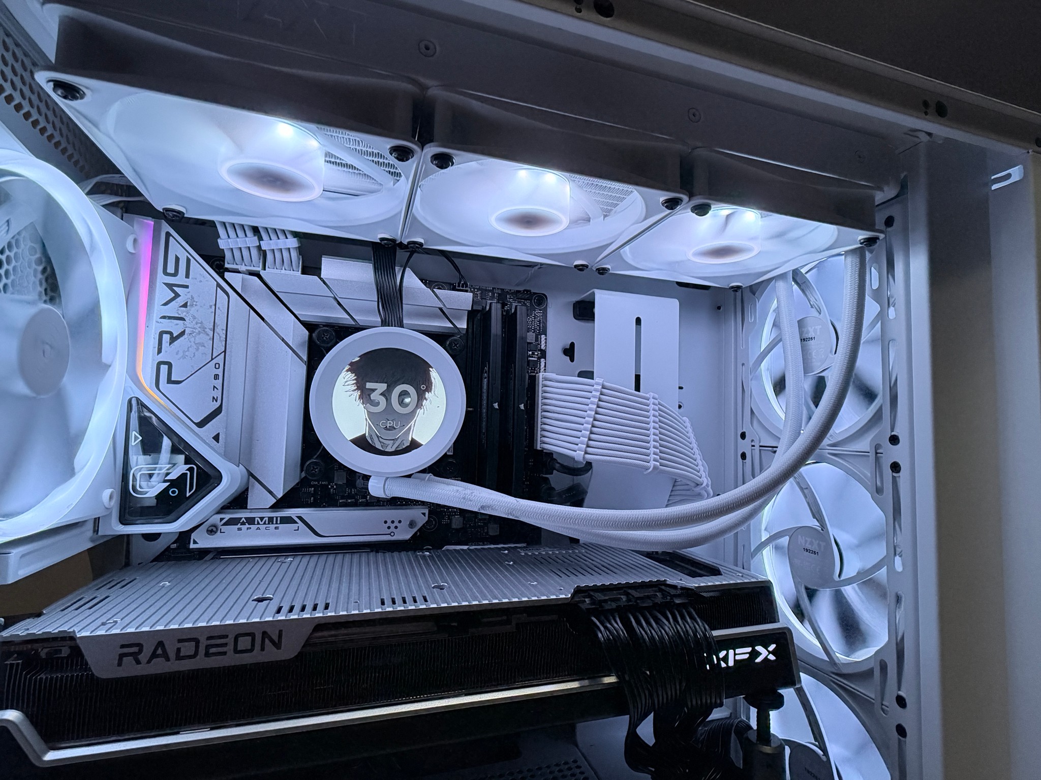 XFX 7900 XTX 24GB | ❄️ WHITE GAMING PC ❄️| INTEL I7 13700K | 32GB DDR5| 1TB SSD | 1200w Power Supply
