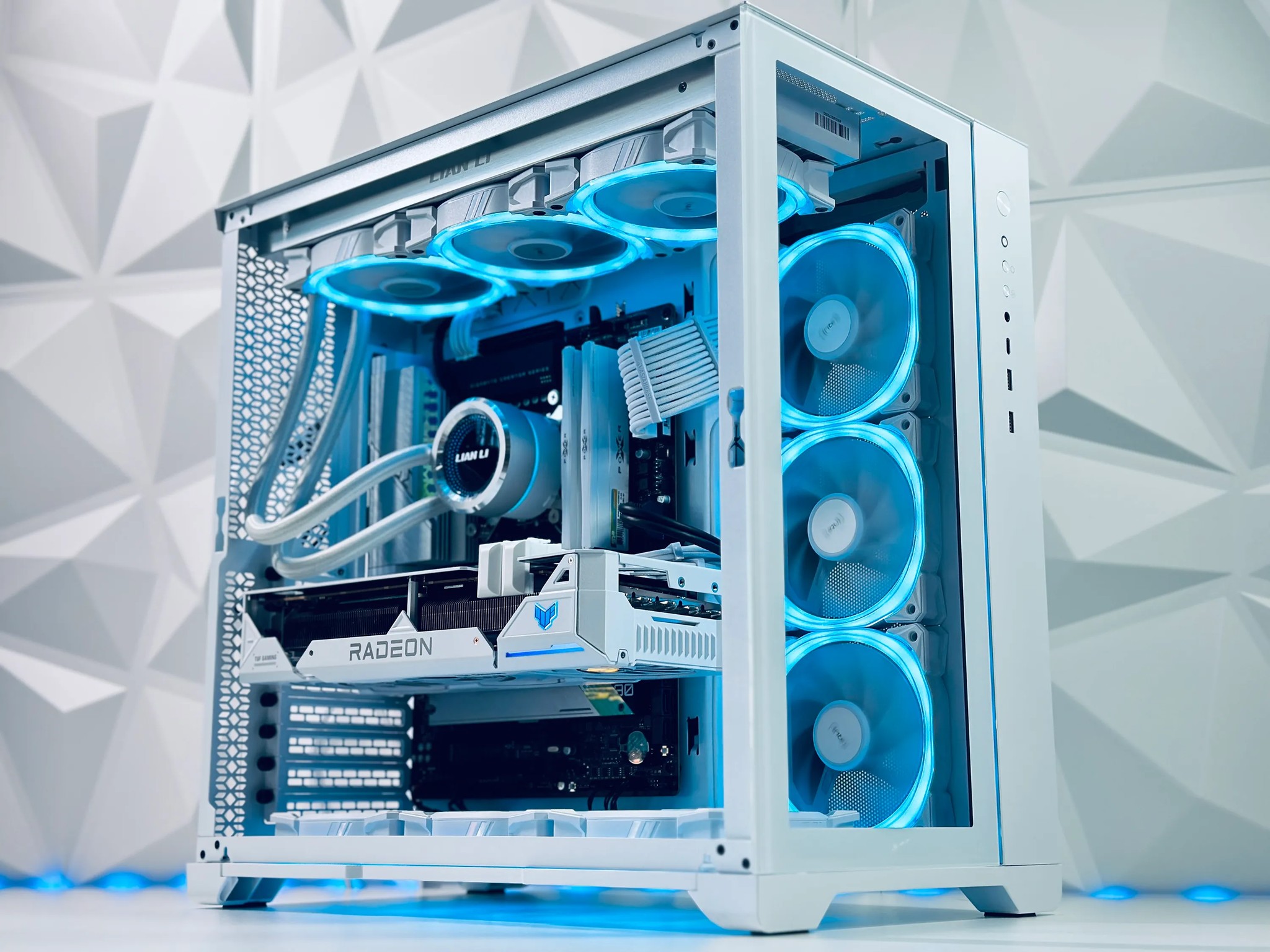 🧡✴️Extreme Liquid Cooled Gaming PC✴️AMD RX 7800 XT 16GB✴️Intel 13500 14 core✴️32GB DDR5✴️1TB NVME