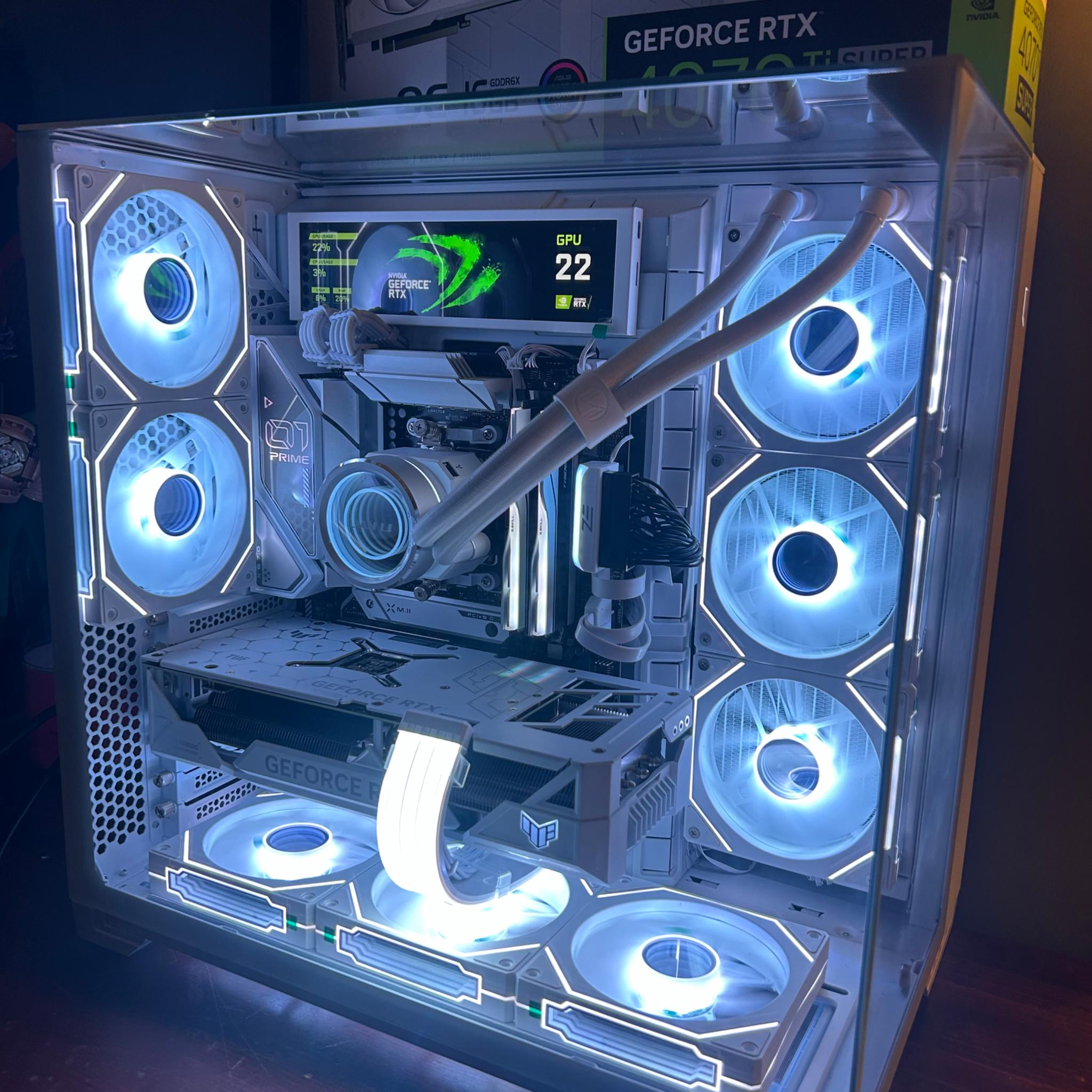 * 		4070 ti super, 7900x, 32GB ram, 2TB Nvme, lian li all white pc build
