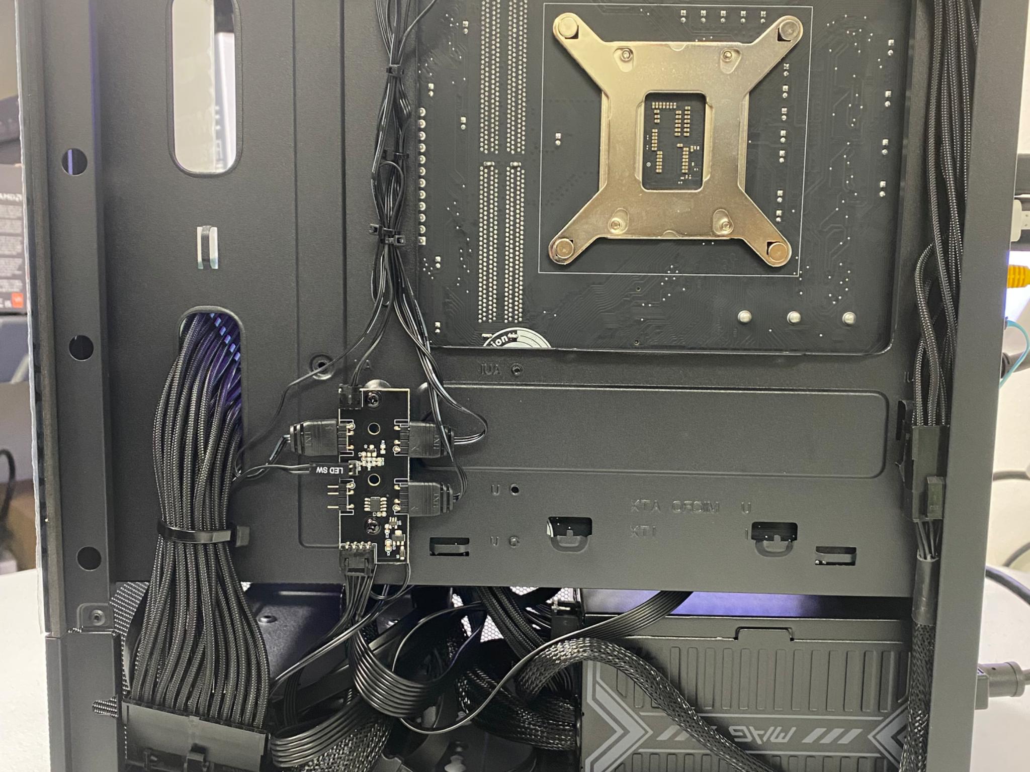 Shadow Storm!! i5-12400F / 16 GB / 1TB / RTX 4060 - Win 11 Pro.