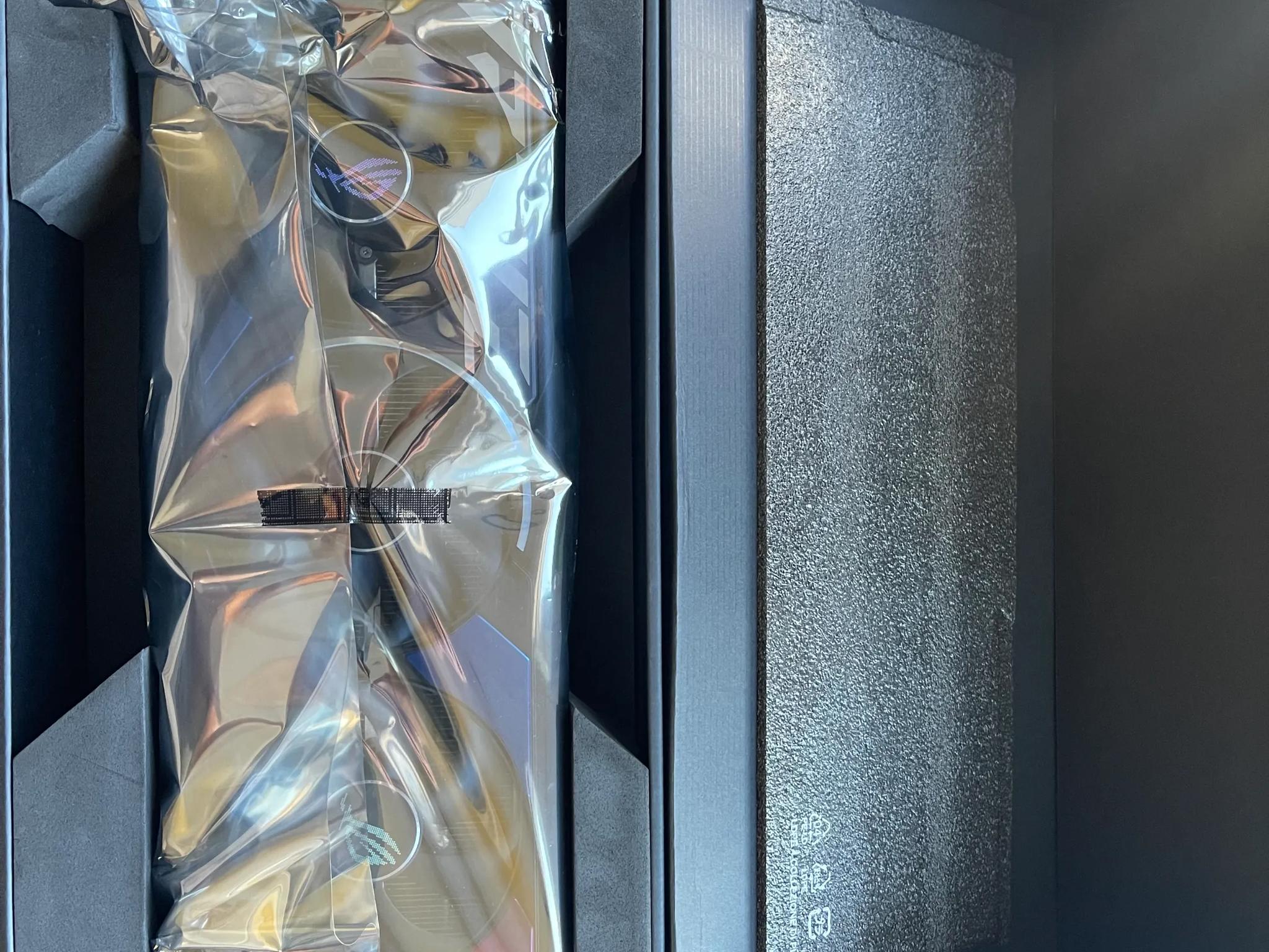 ⚠️NEW OPEN BOX⚠️ Asus ROG Strix GeForce RTX 4090 OC Edition 24GB GDDR6X