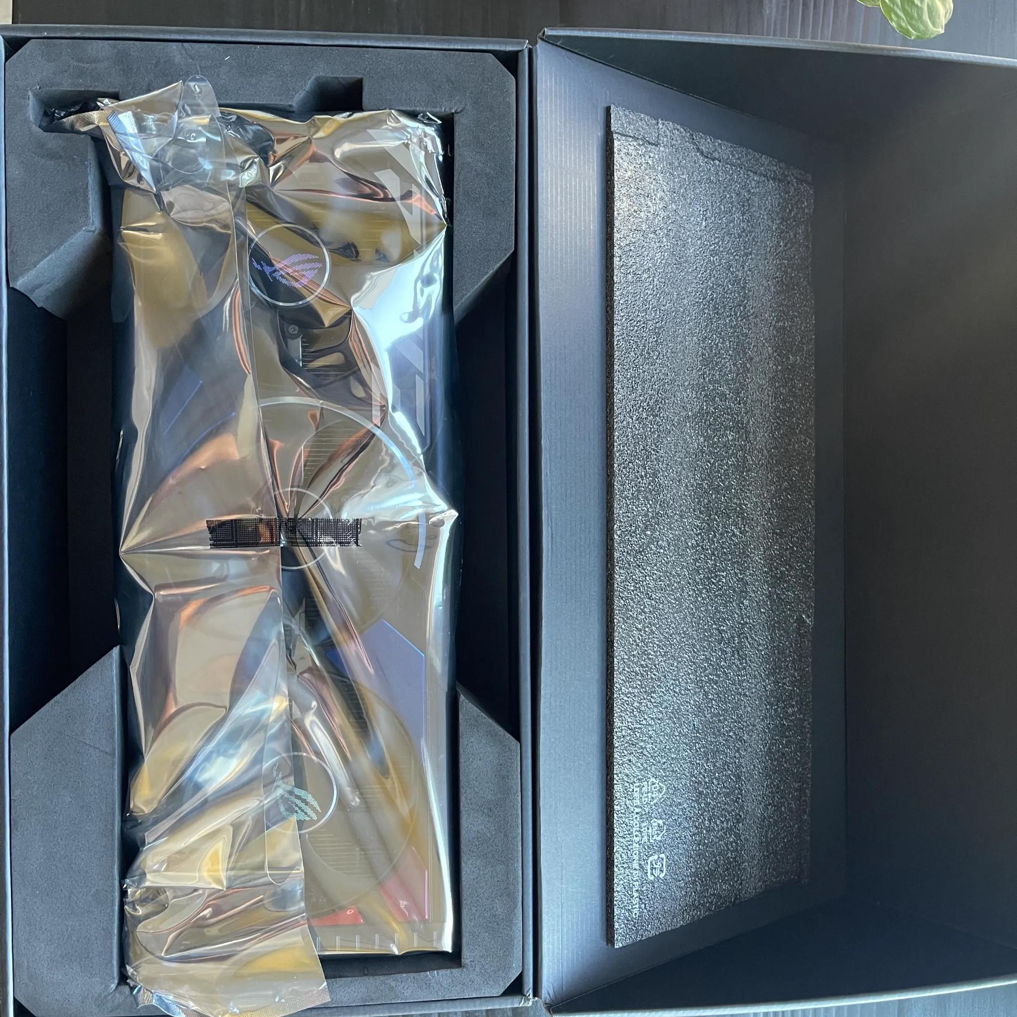 ⚠️NEW OPEN BOX⚠️ Asus ROG Strix GeForce RTX 4090 OC Edition 24GB GDDR6X
