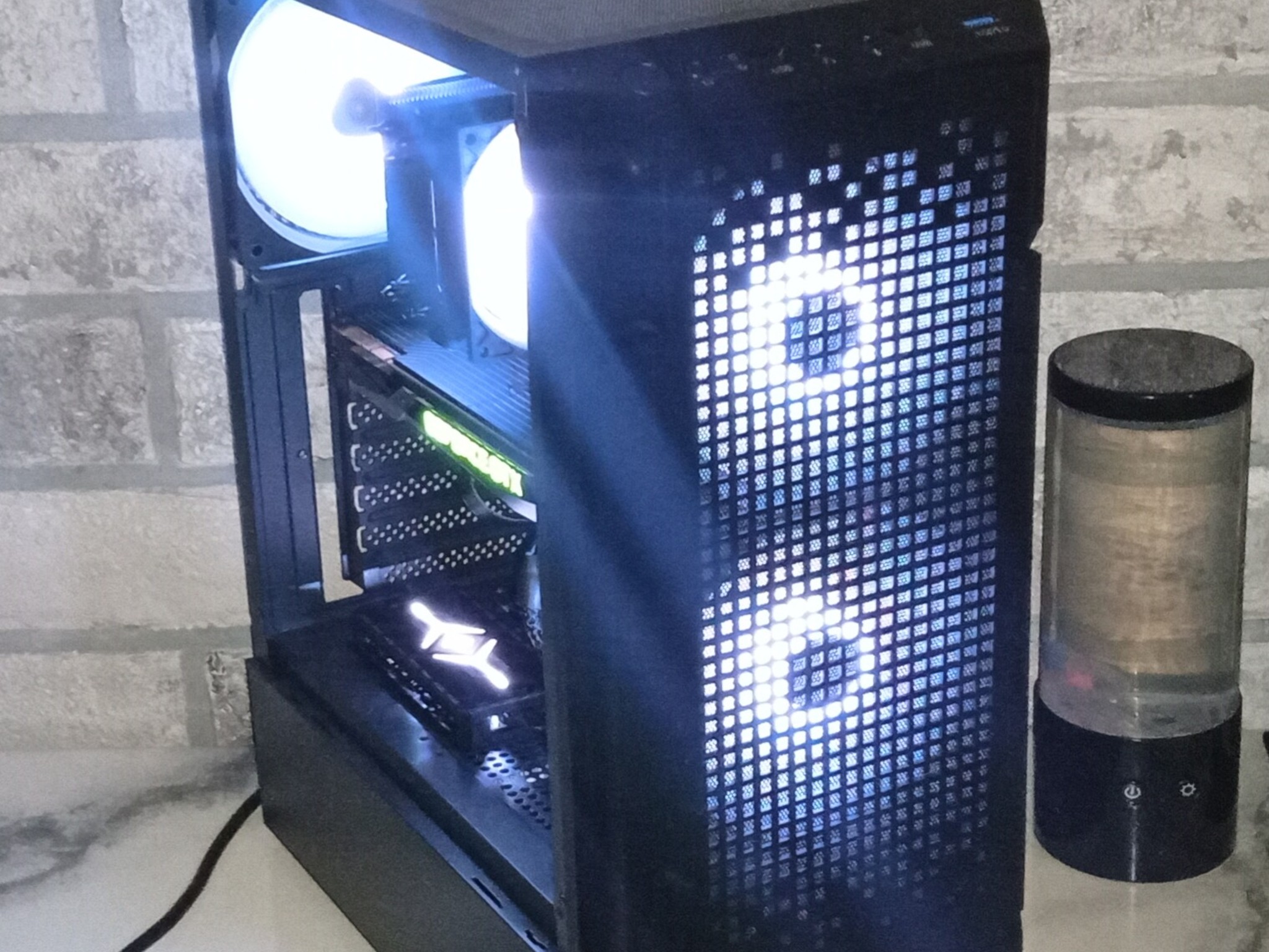 Gaming Pc/Ryzen 5 1600/Gtx 1080/512 SSD/16GB DDR 4/600W PSU/WIN11 PRO/WIFI