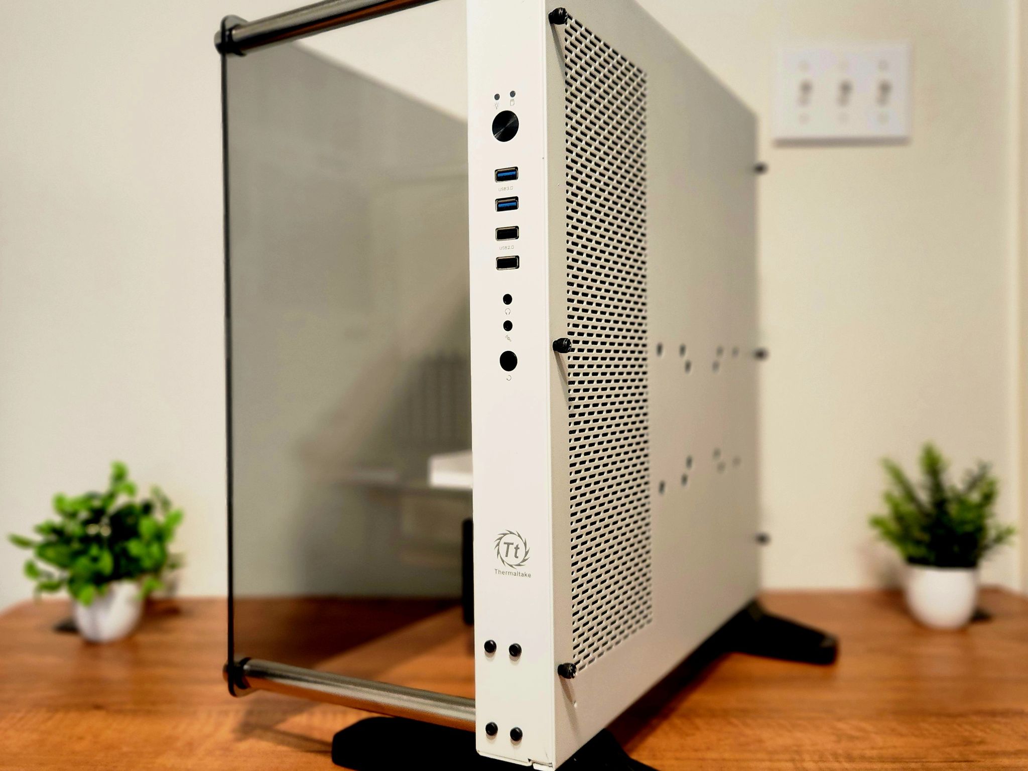 Thermaltake Core P3 Snow Case | Panoramic | Wall Mountable | ATX | PCIE 4.0 Riser Cable Included