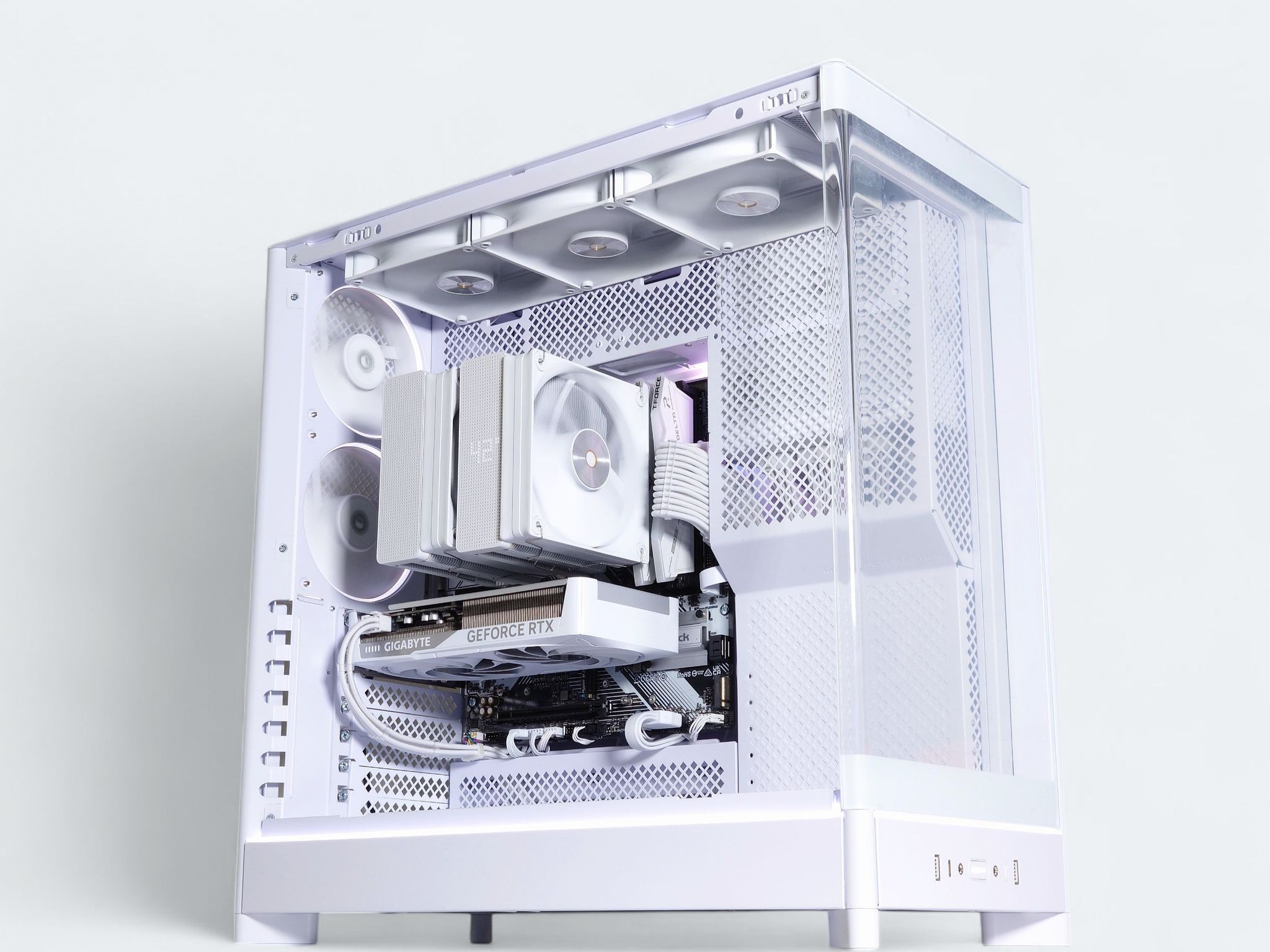 🌬️🥶Iceberg Gaming PC🧊Nvidia RTX 5060 Ti 16GB❄️AMD Ryzen 7 7700❄️32GB DDR5❄️ 1TB