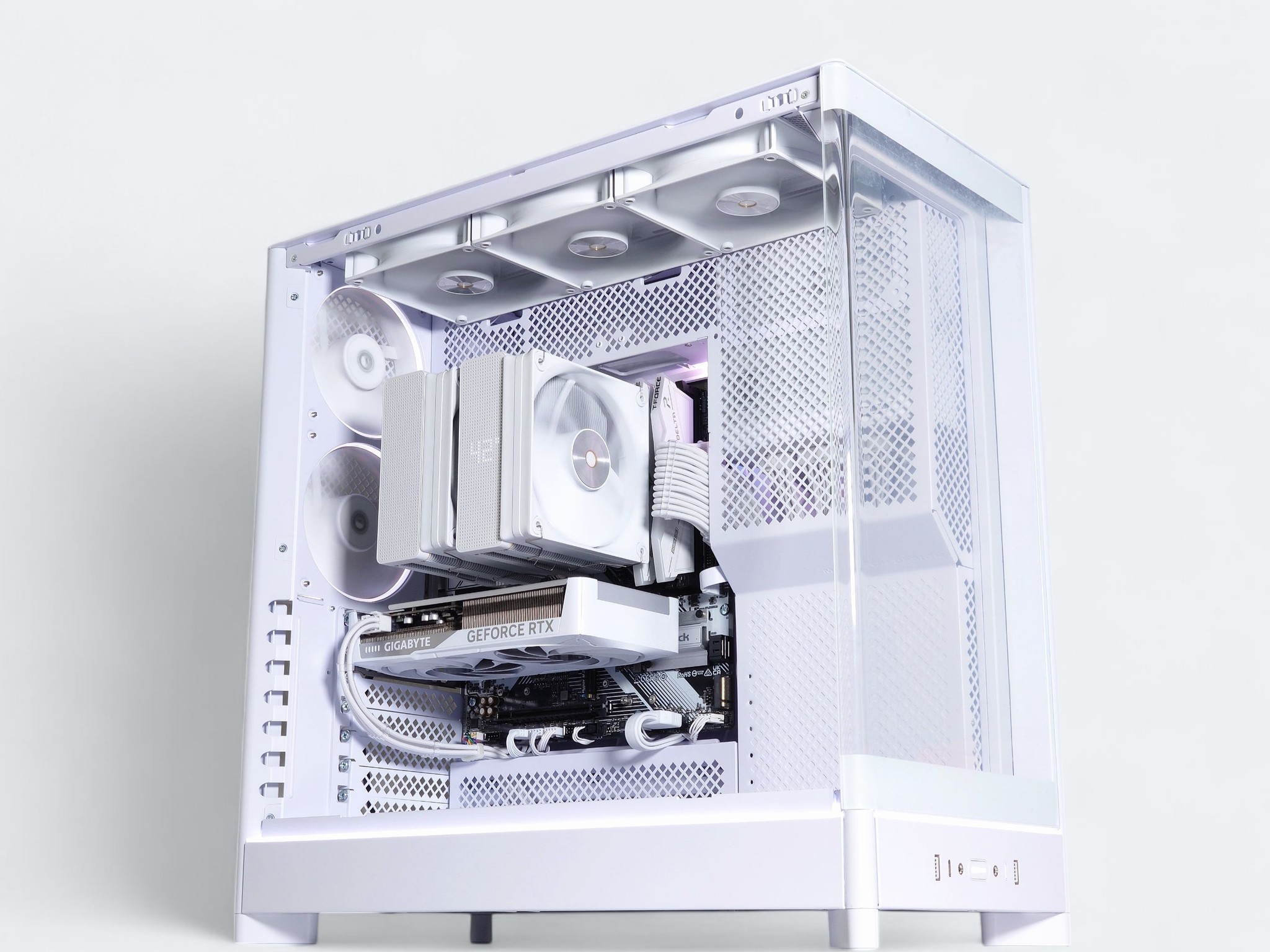 🌬️🥶Iceberg Gaming PC🧊Nvidia RTX 5060 Ti 16GB❄️AMD Ryzen 7 7700❄️32GB DDR5❄️ 1TB