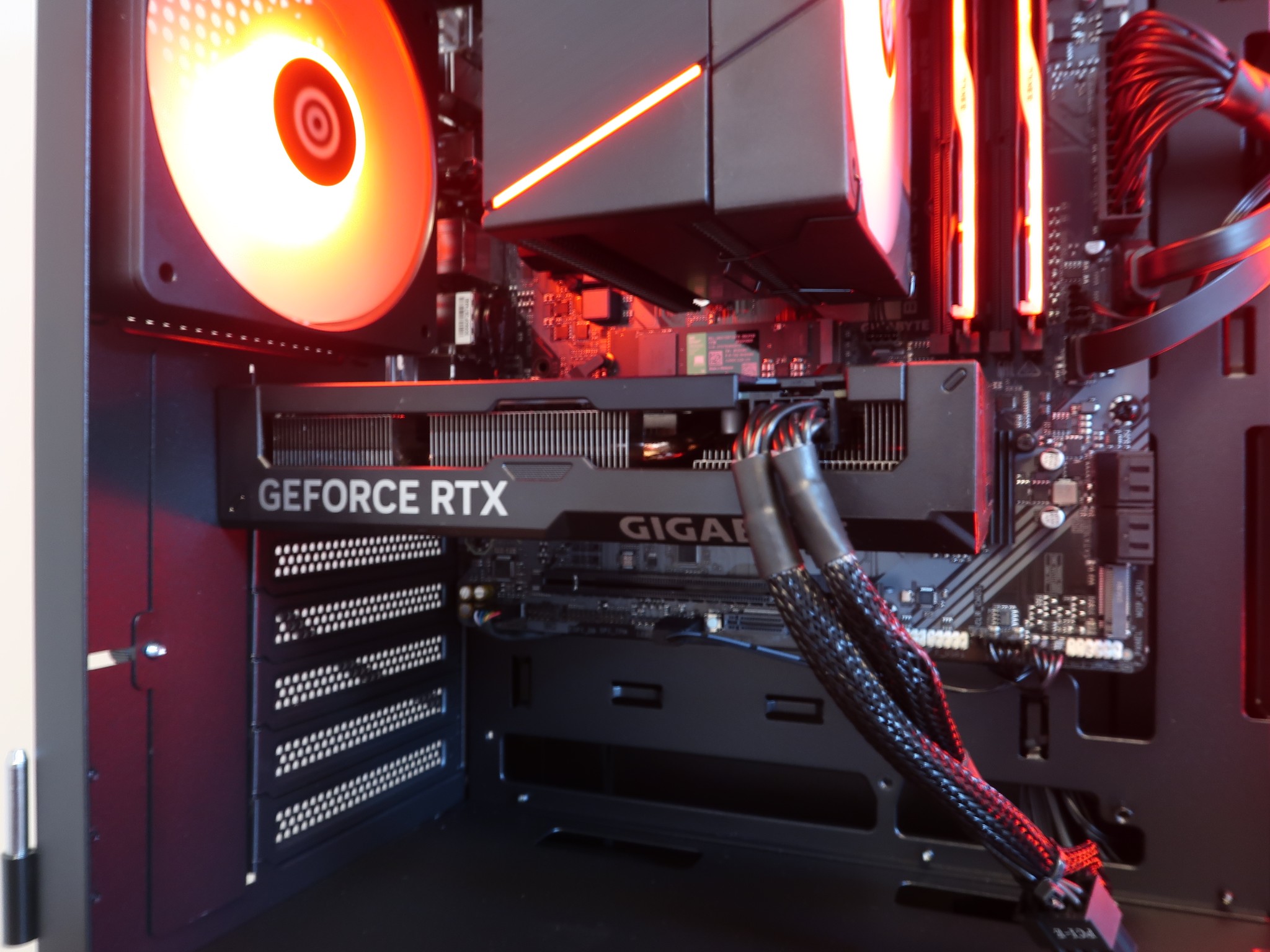 GeForce RTX 4060 Ti Custom Gaming PC - Ryzen 5 8400F, 1TB NVMe SSD