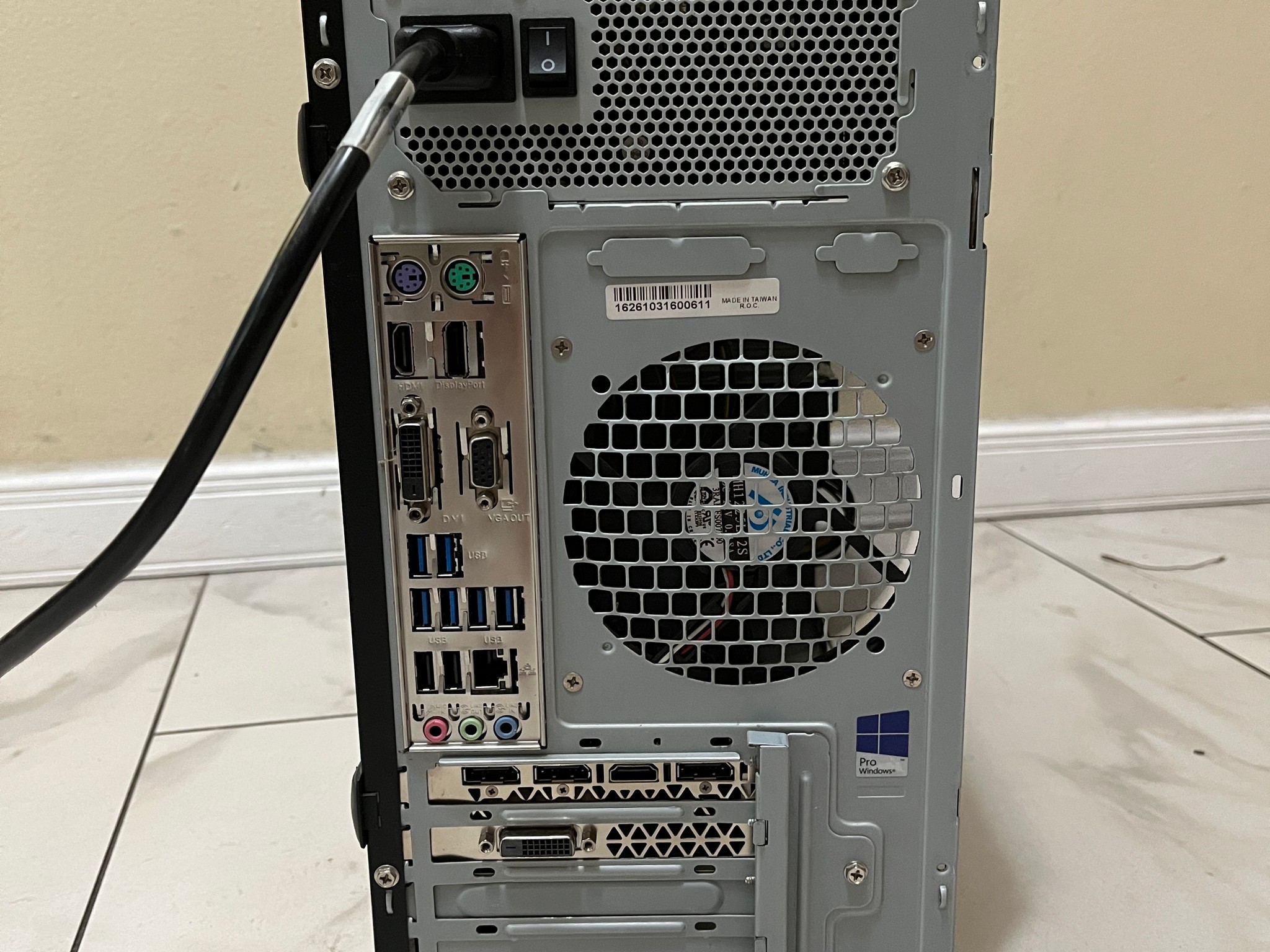 🖥️ Budget Sleeper Office Gaming PC – Intel i5-7400, NVIDIA GTX 1070 8GB, 1TB Storage & 12 GB RAM 🔥