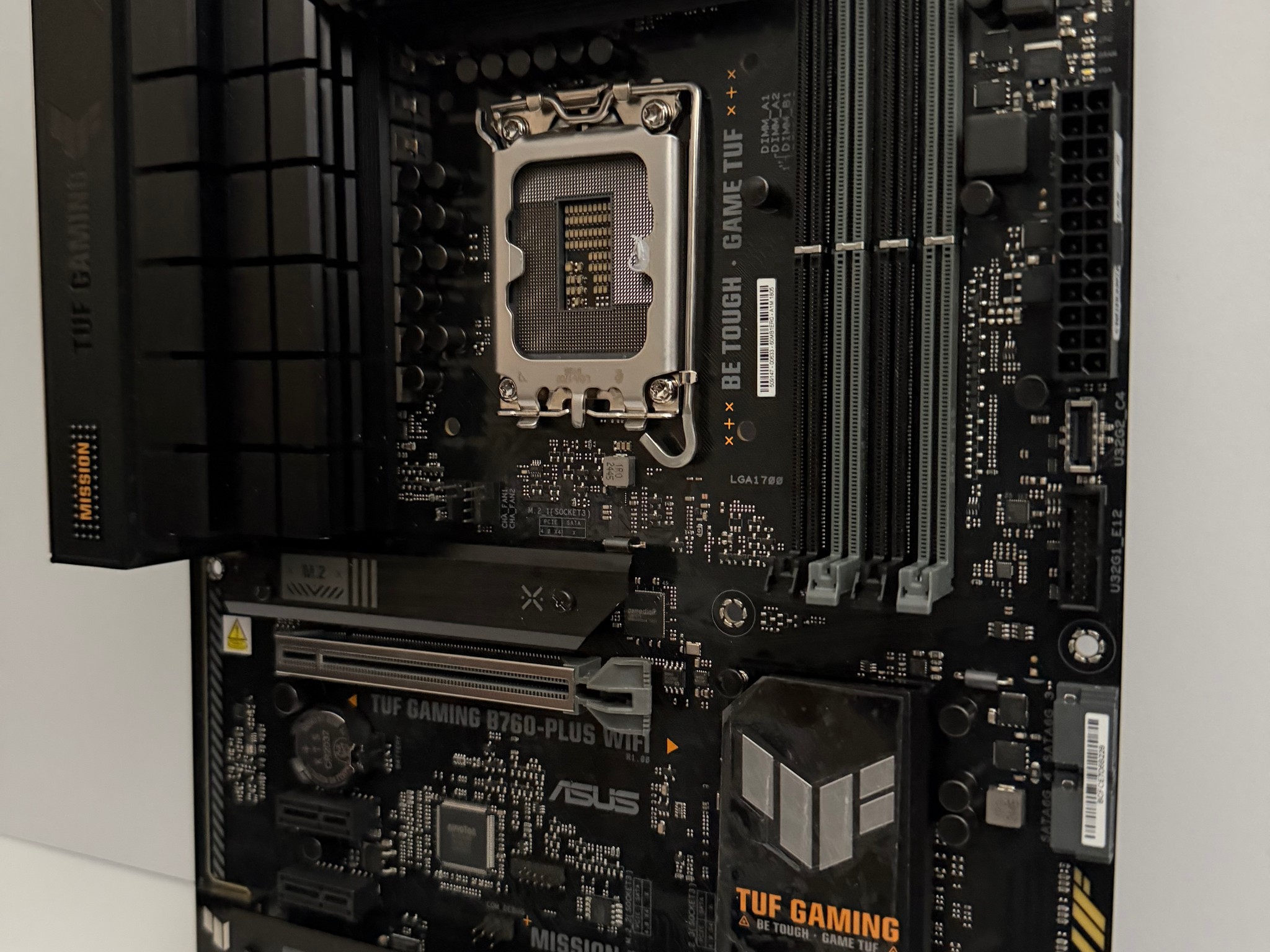 ASUS TUF GAMING B760-PLUS WIFI Intel B760 LGA 1700 ATX DDR5 motherboard
