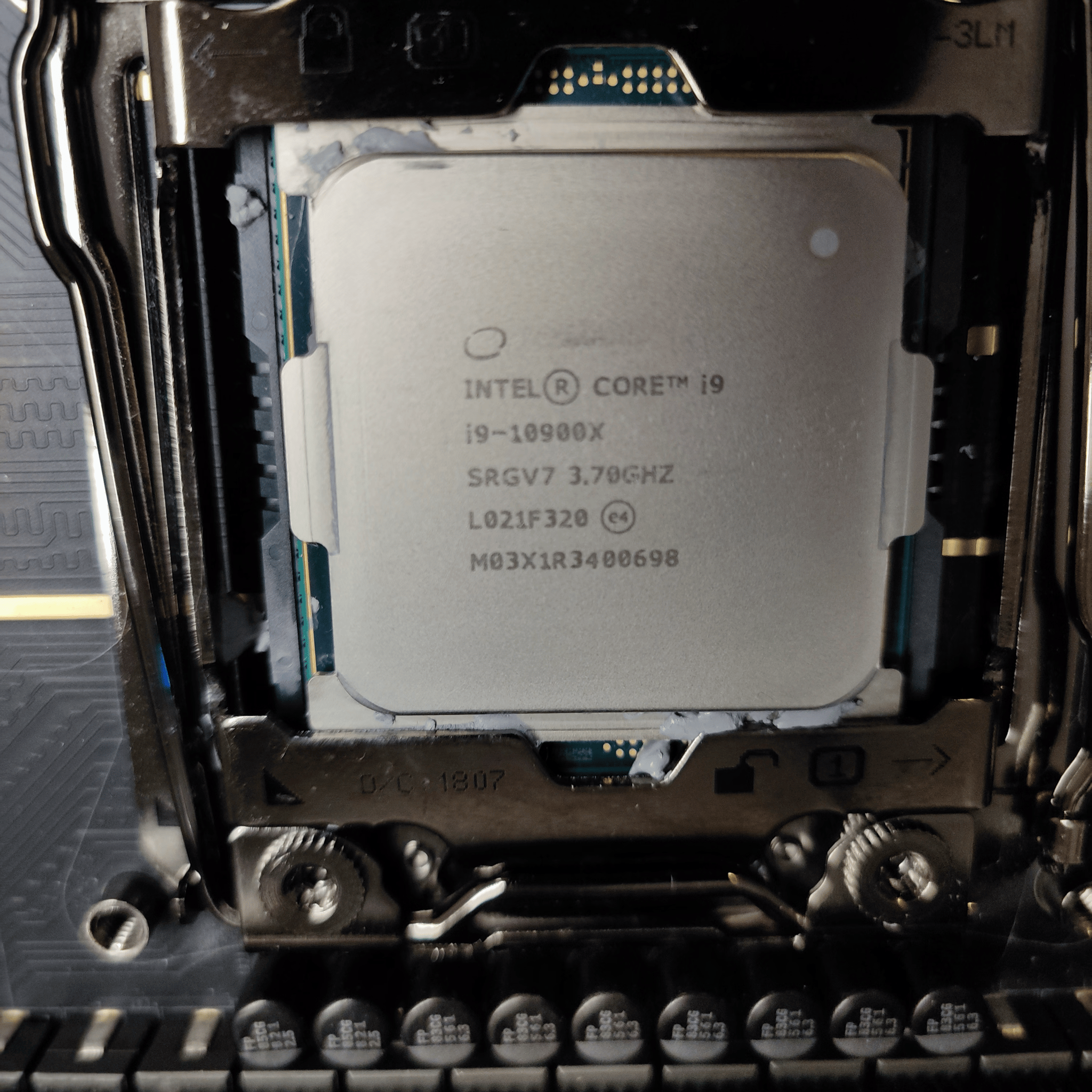 EVGA X299 Dark and 10900X CPU Combo