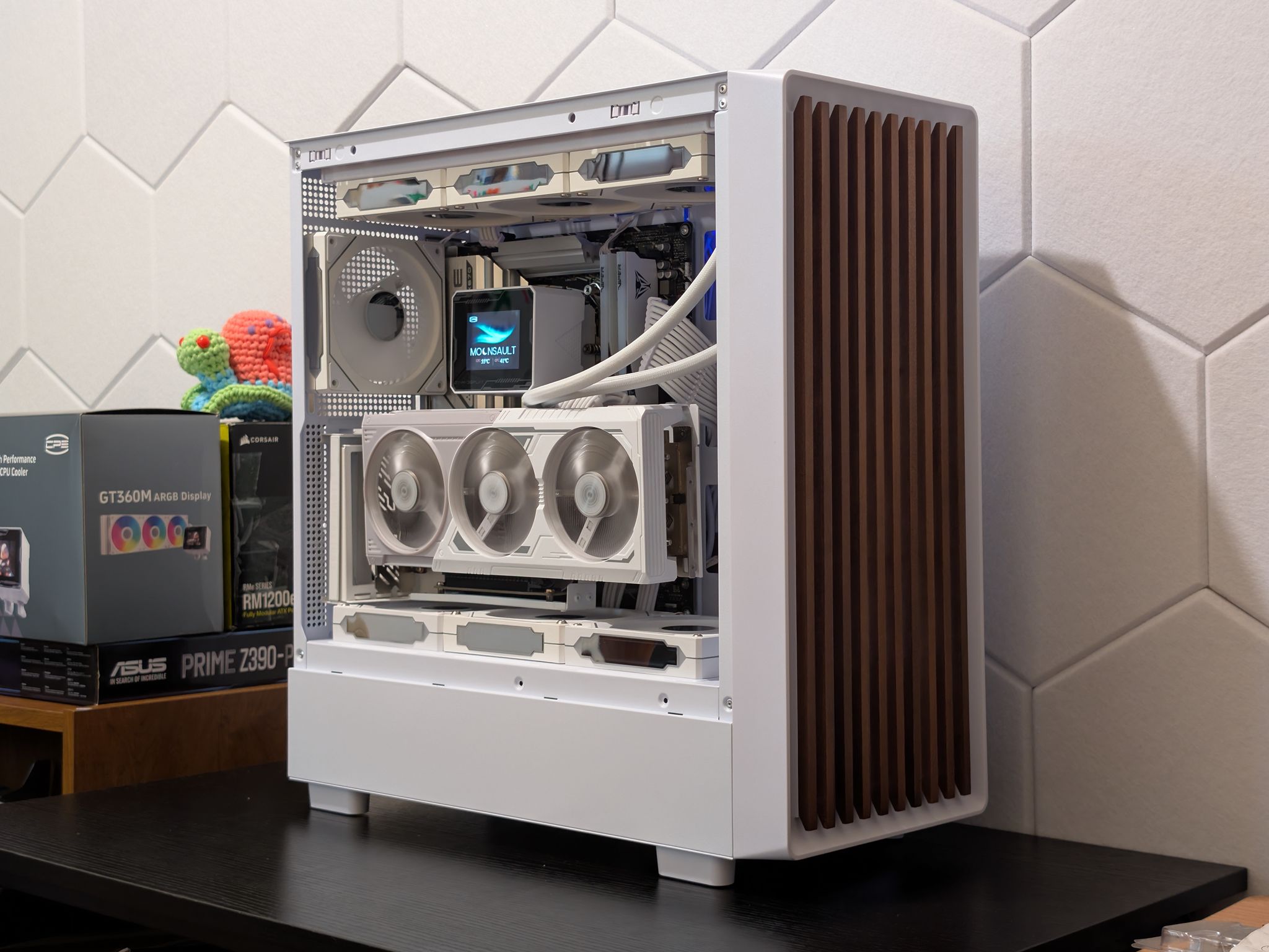 🐻‍❄️🪵4K Gaming Beast | RX 9070XT | Ryzen 7 7800X3D | 2TB SSD | 32GB RAM | WiFi 6 & BT🪵🐻‍❄️