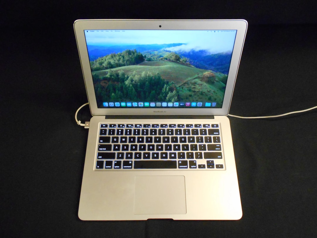 Macbook Air Sonoma i7 | Jawa