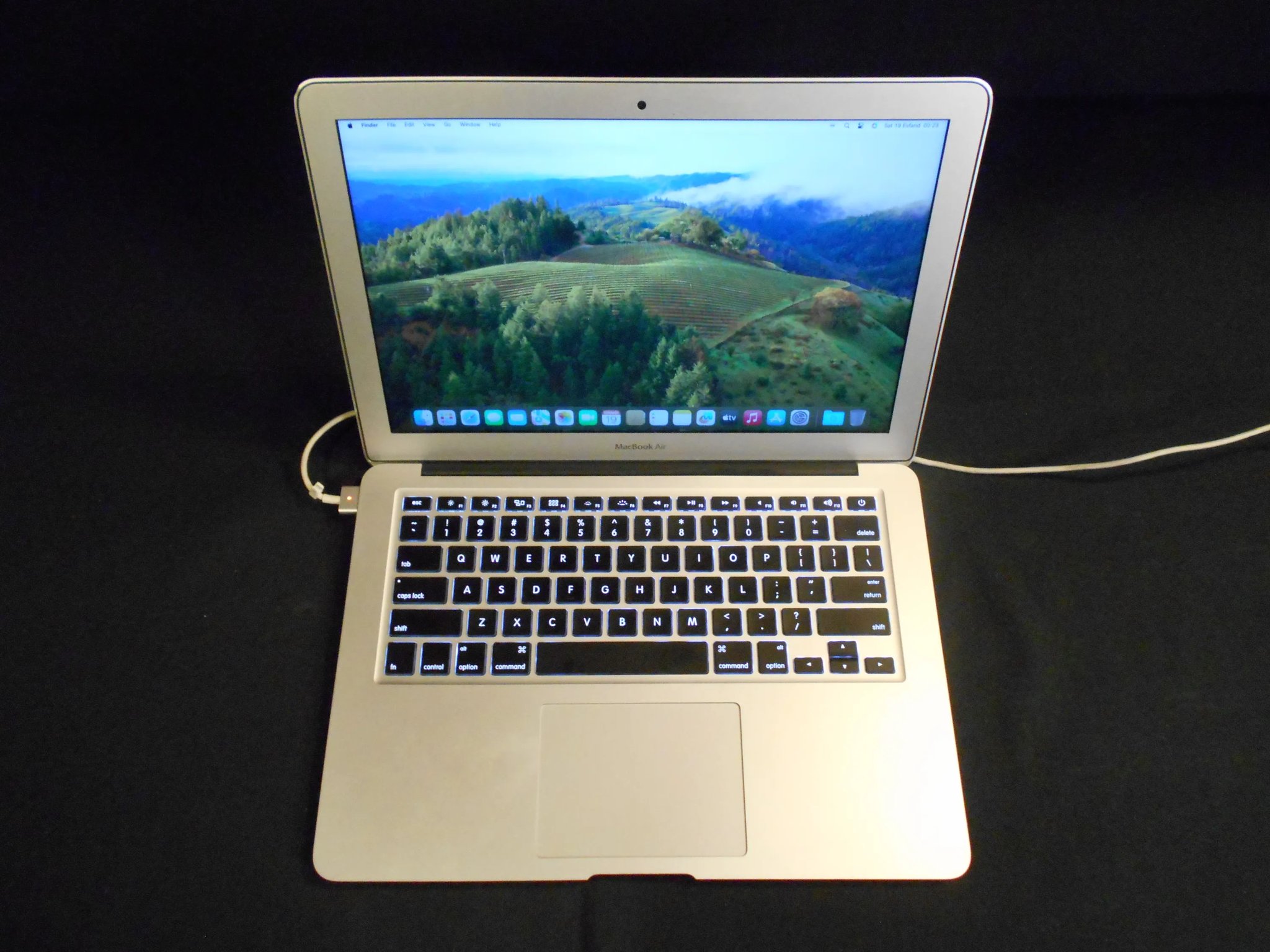 Macbook Air Sonoma i7