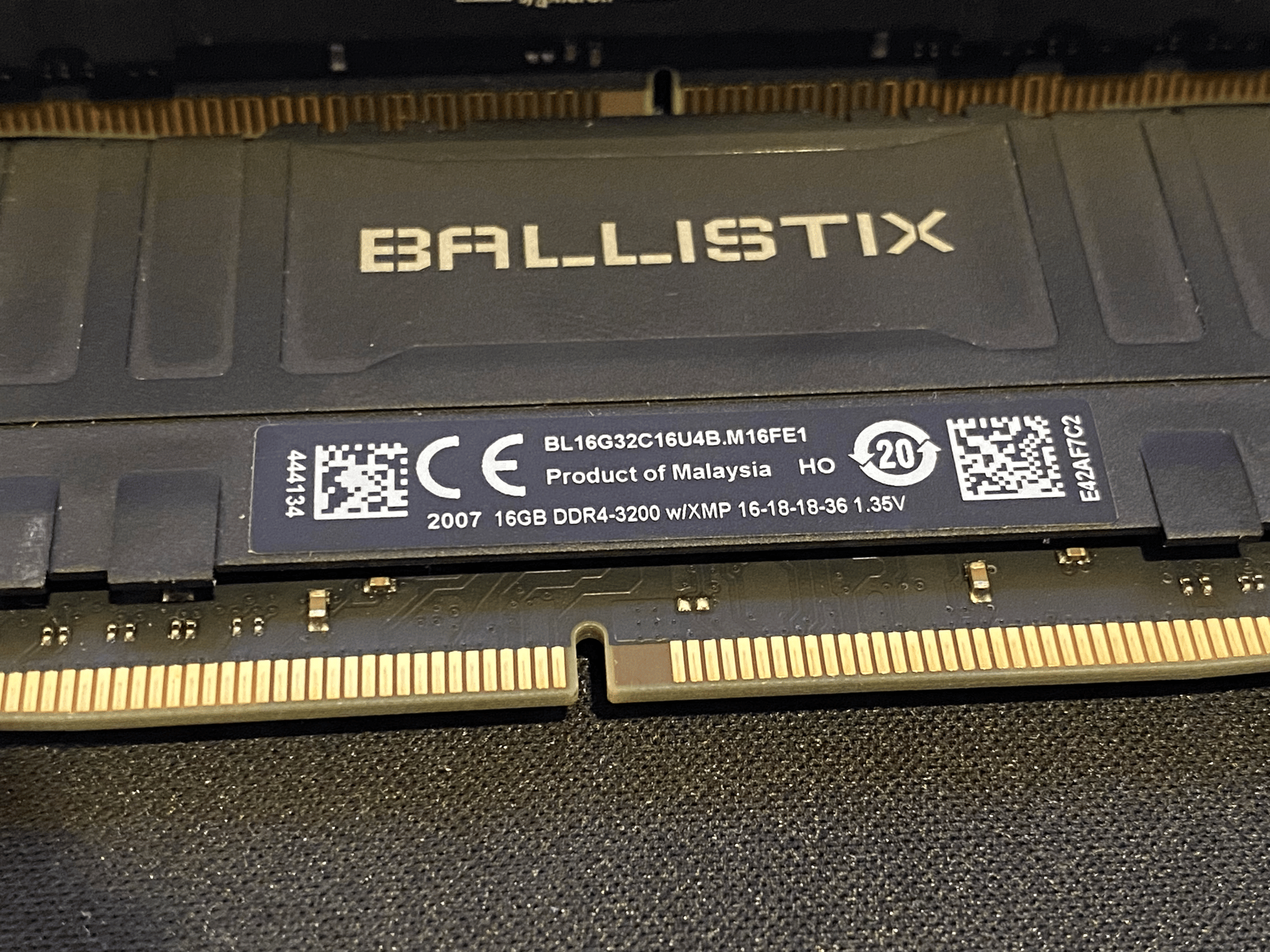 Crucial Ballistix 32GB DDR4-3200 Kit 