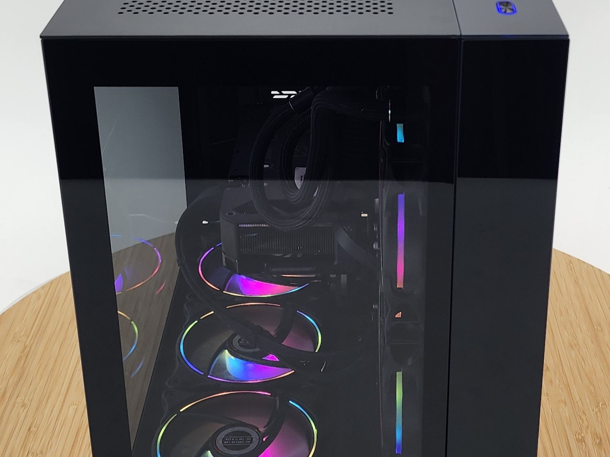 Gaming PC Ryzen 7 7700 16GB RAM 500GB SSD RTX 4060 8GB Windows 11 Computer